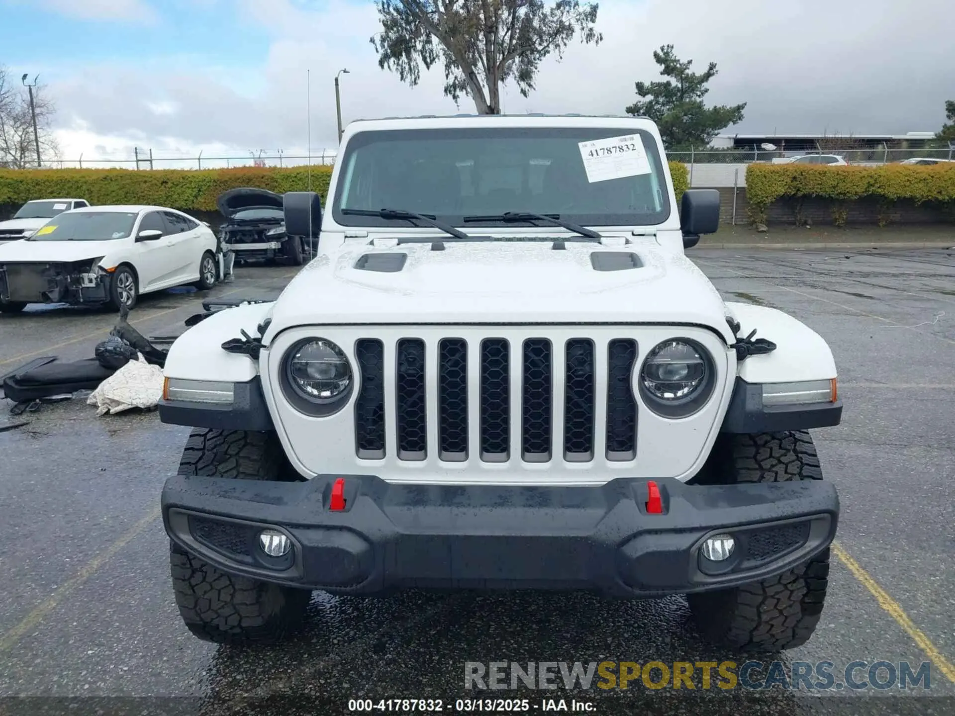 13 Photograph of a damaged car 1C6JJTBG9LL200639 JEEP GLADIATOR 2020