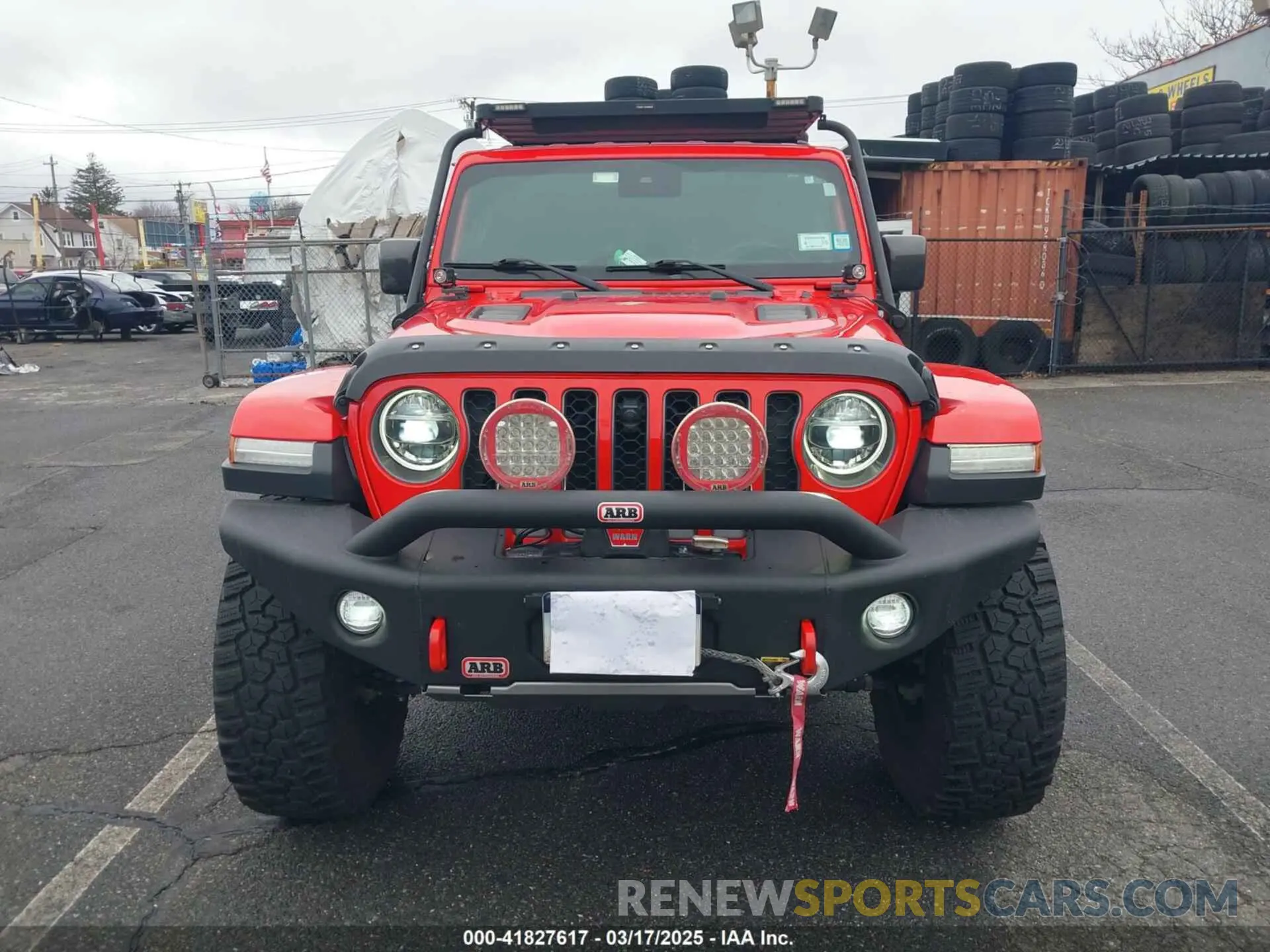 12 Photograph of a damaged car 1C6JJTBGXLL113994 JEEP GLADIATOR 2020