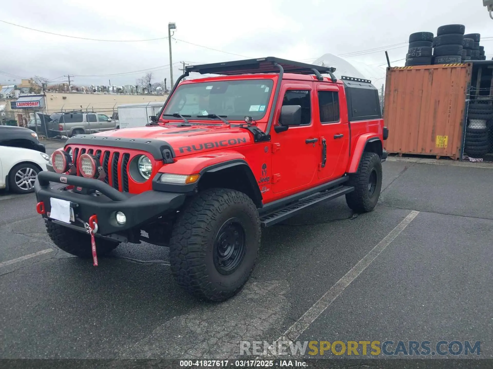 2 Photograph of a damaged car 1C6JJTBGXLL113994 JEEP GLADIATOR 2020