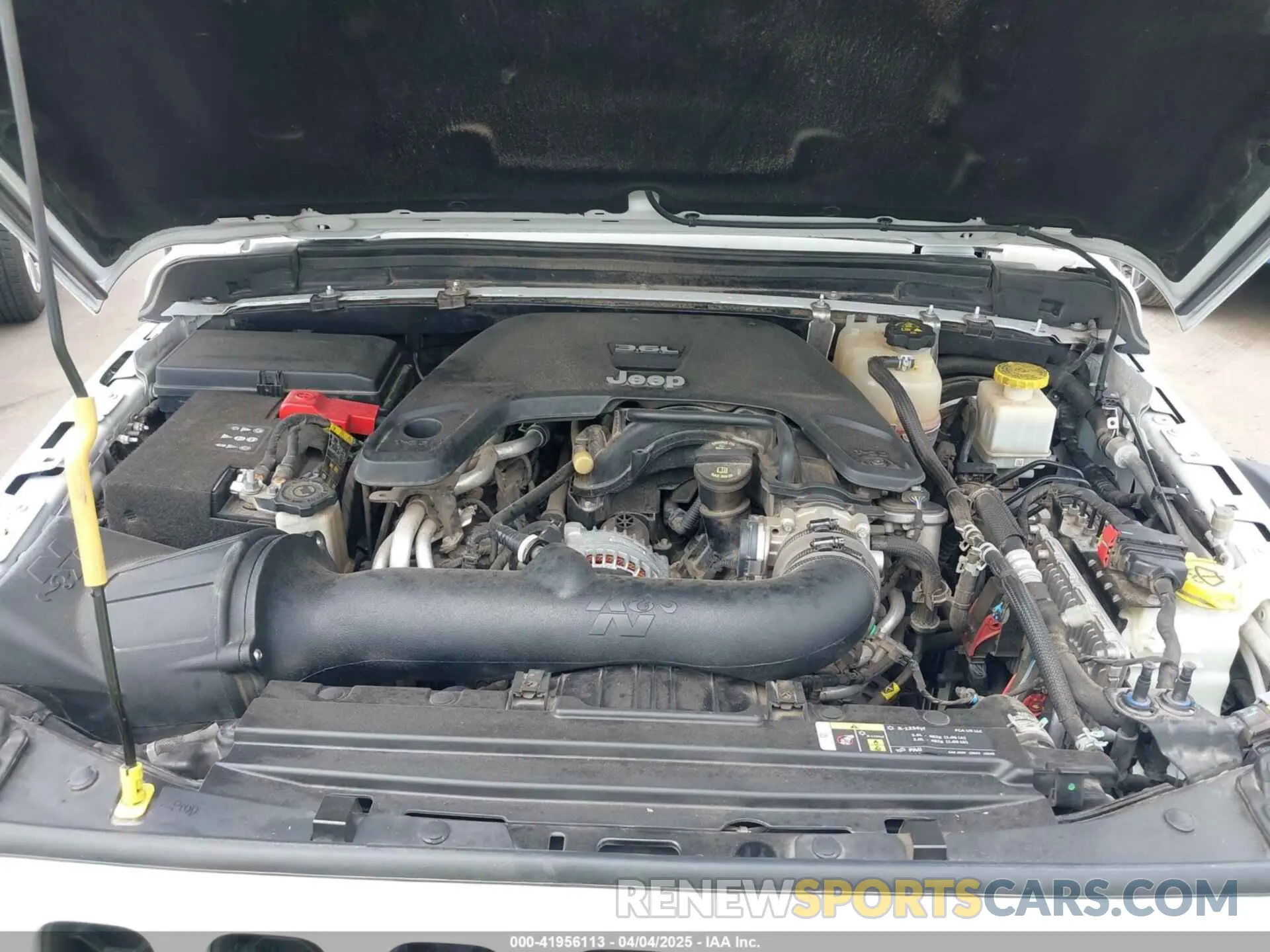10 Photograph of a damaged car 1C6JJTBGXLL136711 JEEP GLADIATOR 2020