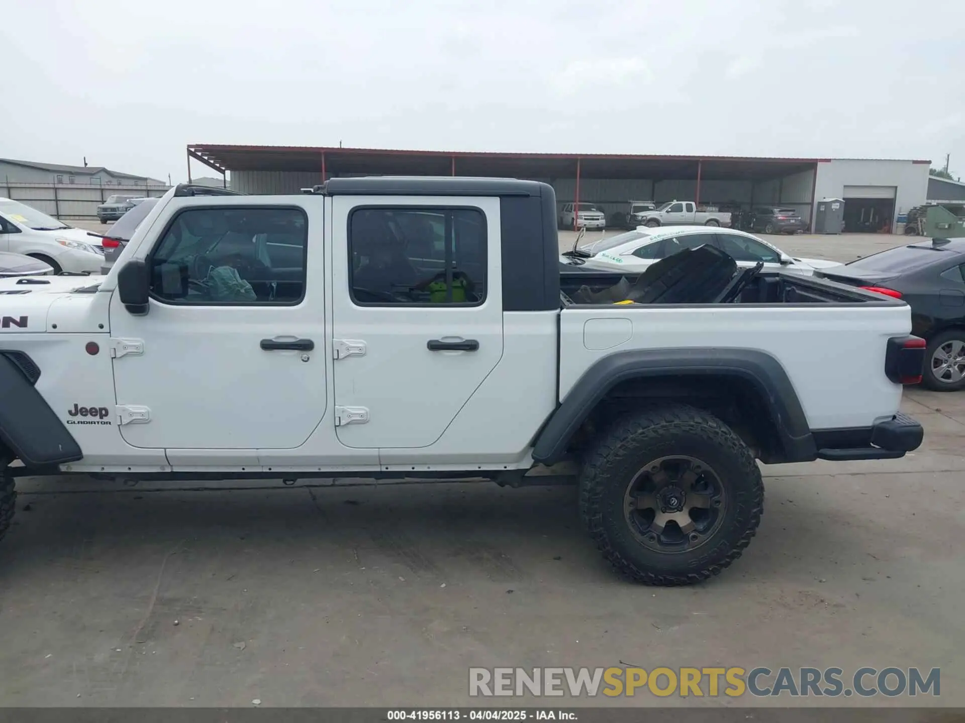 14 Photograph of a damaged car 1C6JJTBGXLL136711 JEEP GLADIATOR 2020