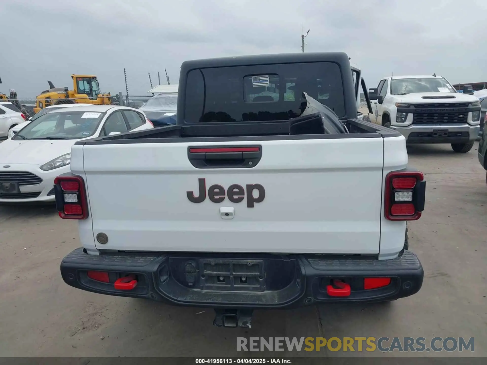 16 Photograph of a damaged car 1C6JJTBGXLL136711 JEEP GLADIATOR 2020