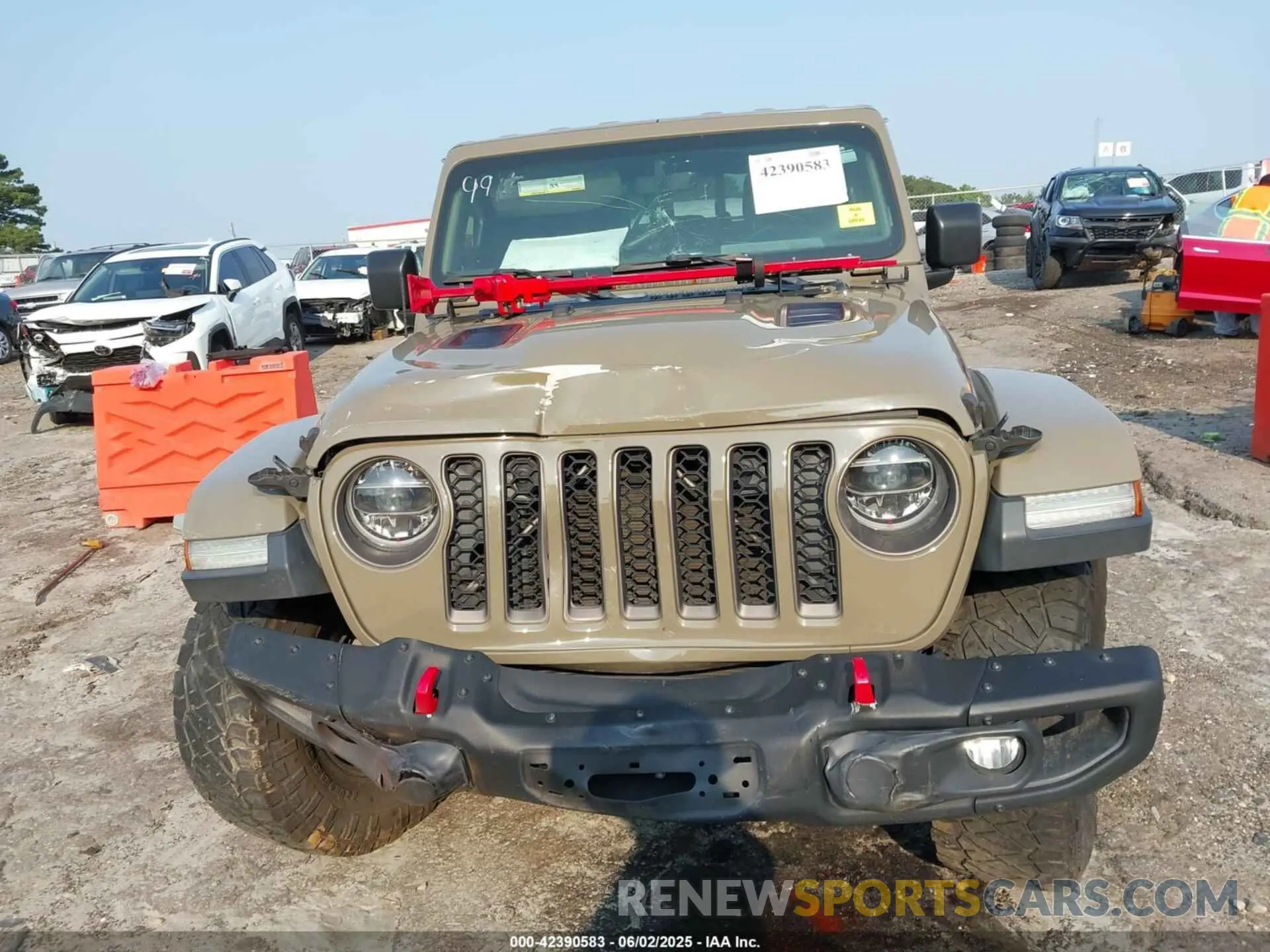 12 Photograph of a damaged car 1C6JJTBGXLL209981 JEEP GLADIATOR 2020