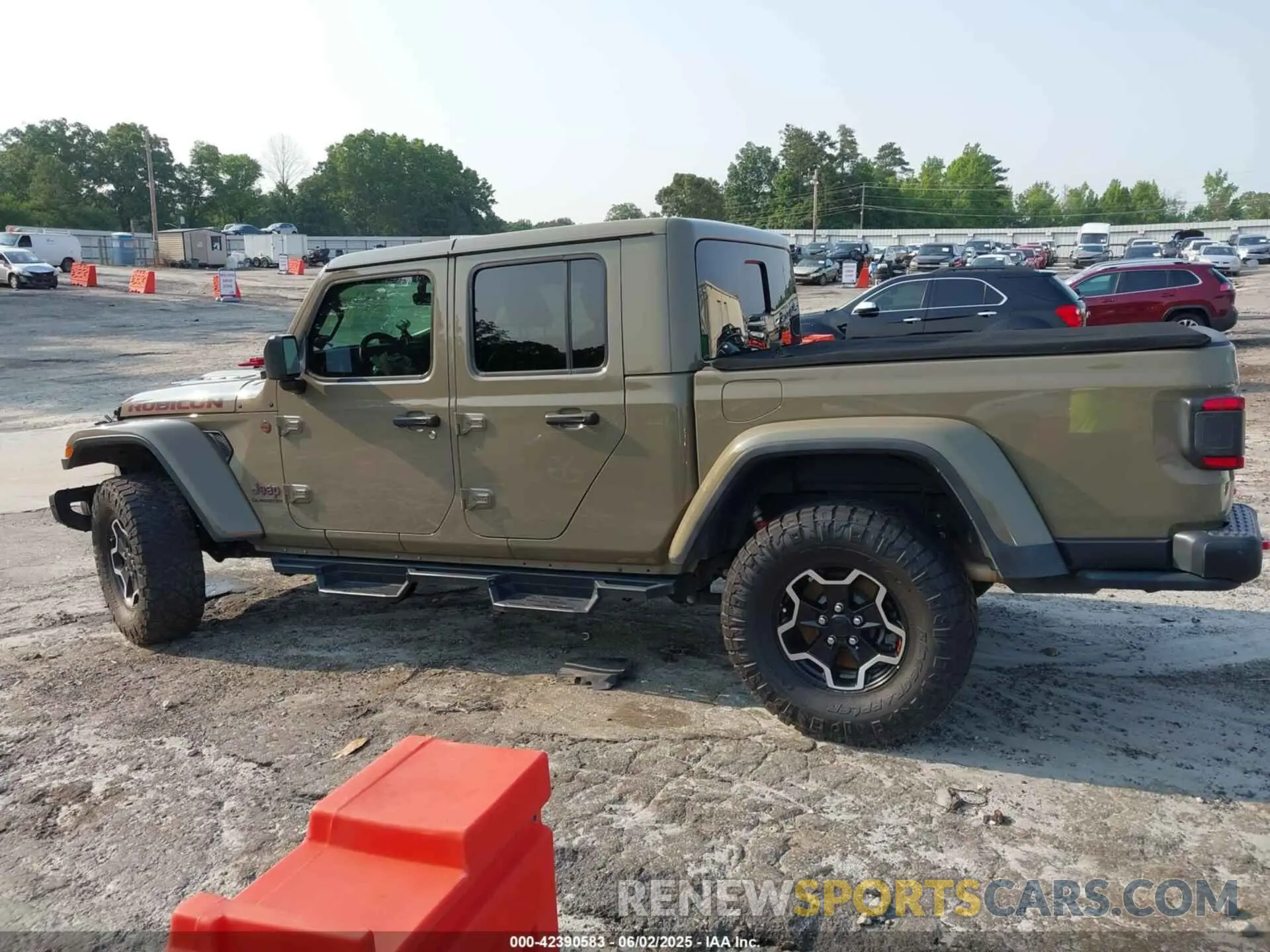 14 Photograph of a damaged car 1C6JJTBGXLL209981 JEEP GLADIATOR 2020