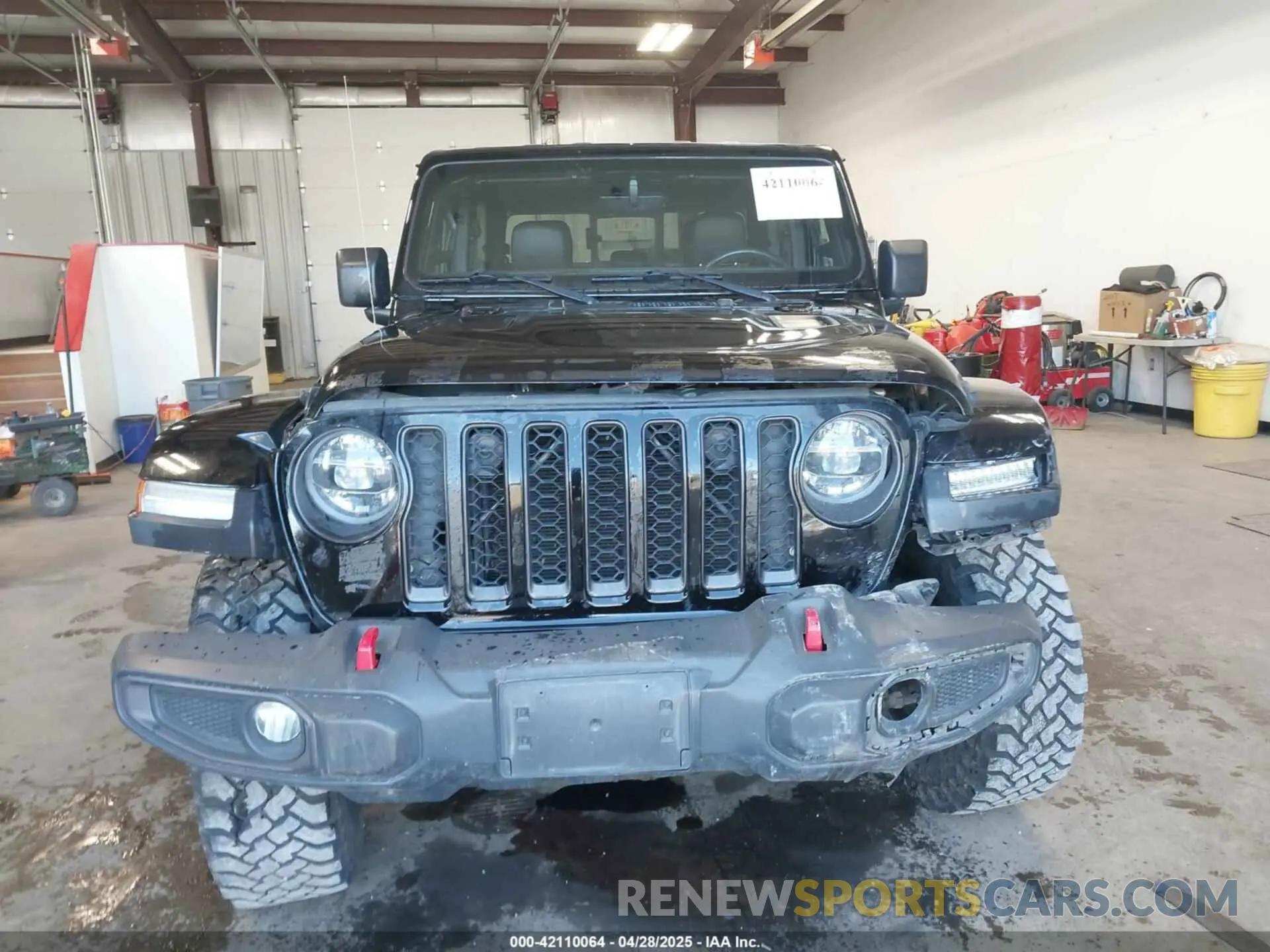 12 Photograph of a damaged car 1C6JJTBGXLL214419 JEEP GLADIATOR 2020