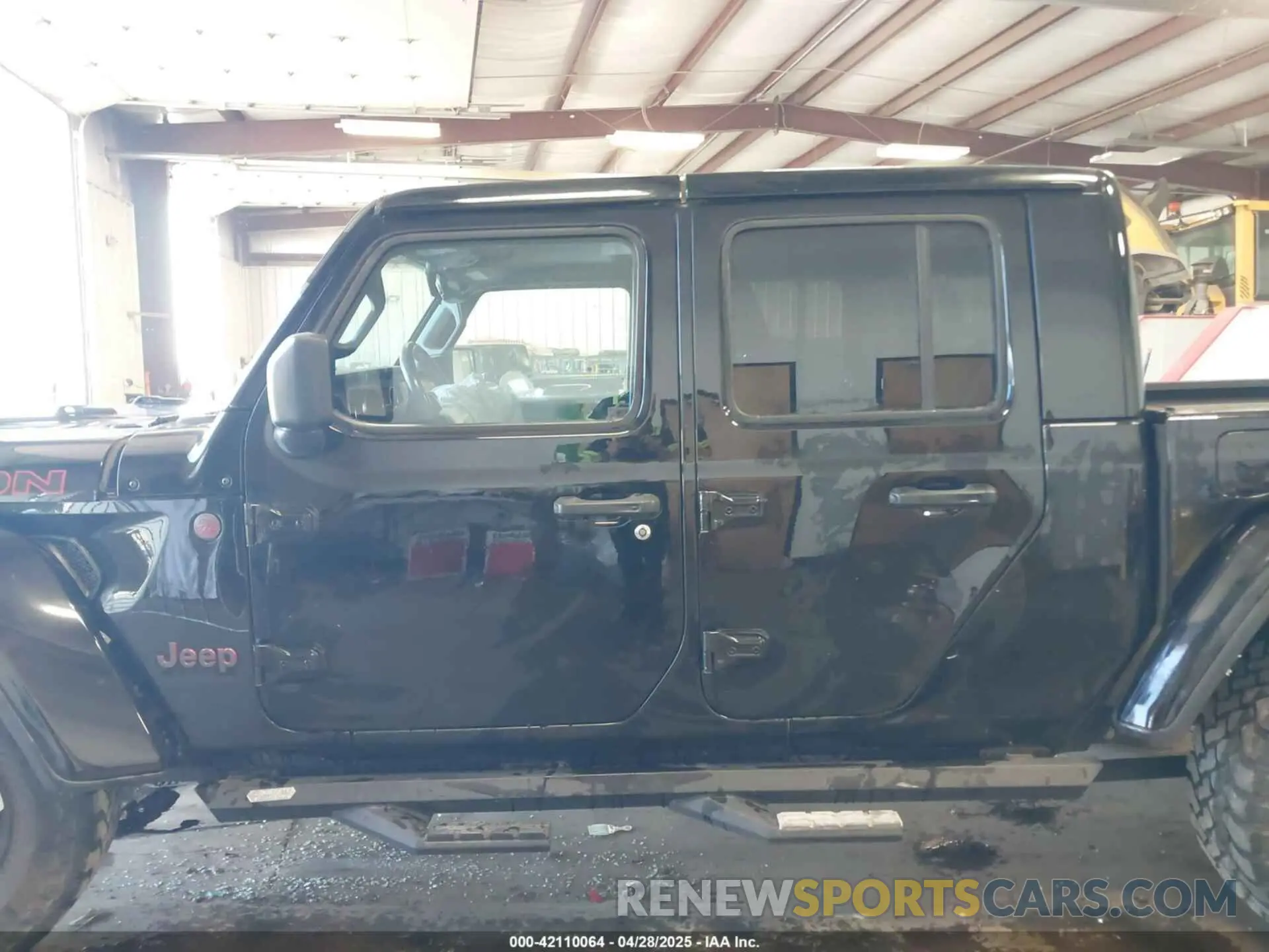 14 Photograph of a damaged car 1C6JJTBGXLL214419 JEEP GLADIATOR 2020