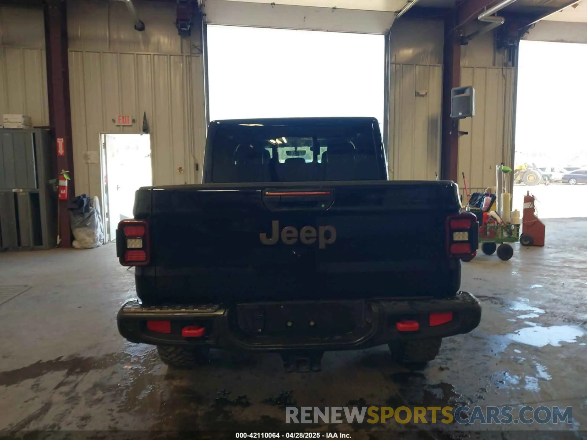 16 Photograph of a damaged car 1C6JJTBGXLL214419 JEEP GLADIATOR 2020