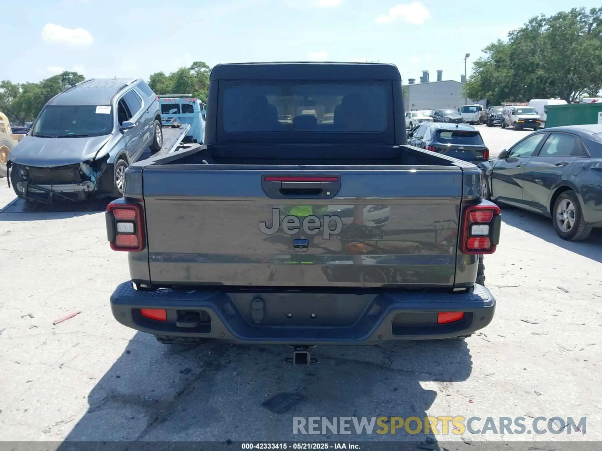 16 Photograph of a damaged car 1C6HJTAG2ML512027 JEEP GLADIATOR 2021