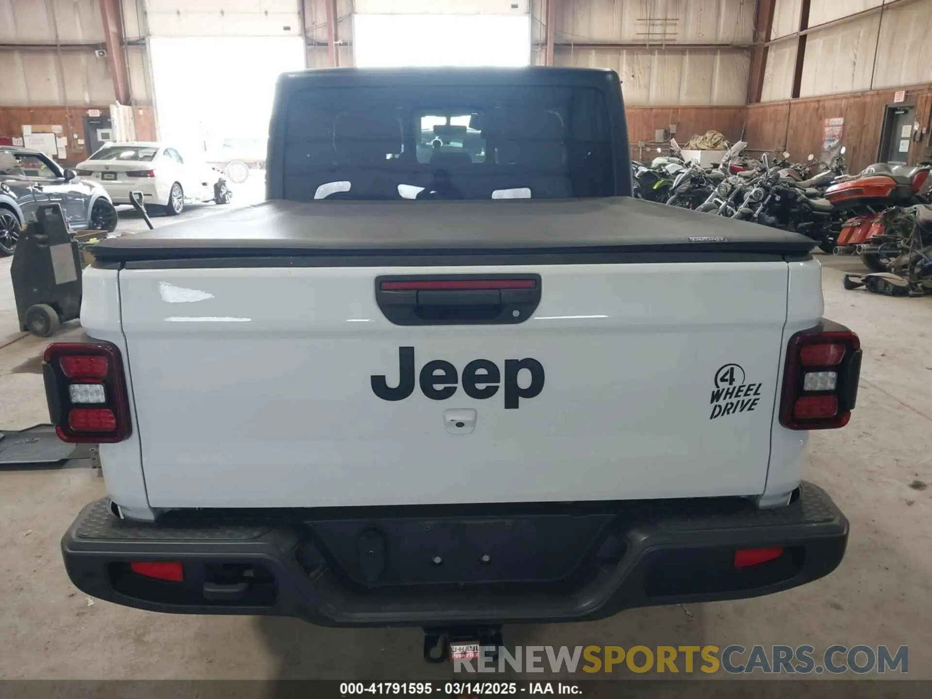 16 Photograph of a damaged car 1C6HJTAG3ML548261 JEEP GLADIATOR 2021