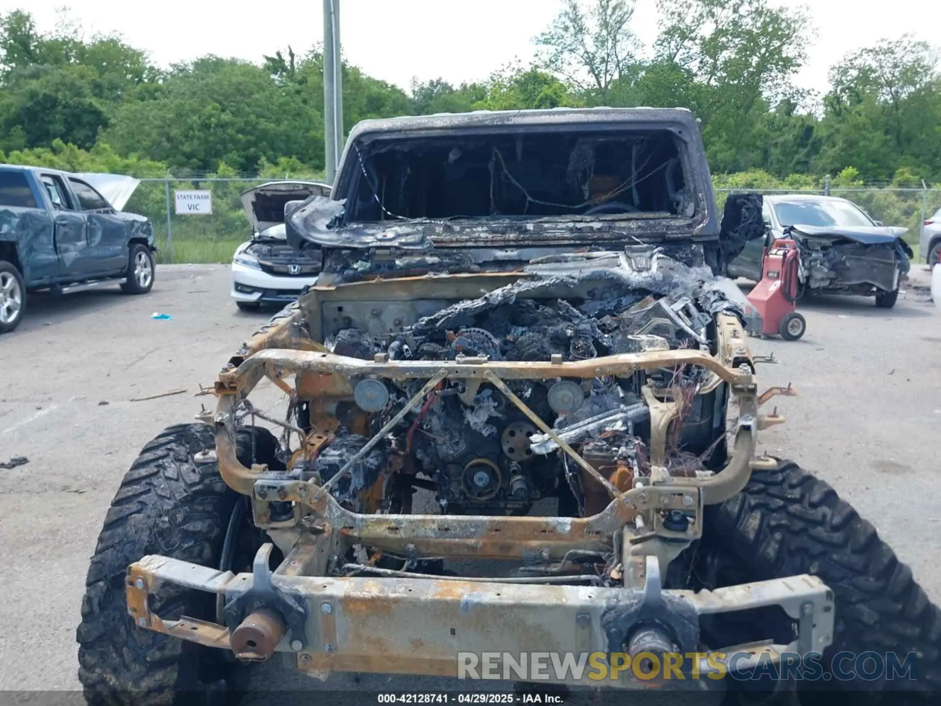 10 Photograph of a damaged car 1C6HJTAG4ML549497 JEEP GLADIATOR 2021