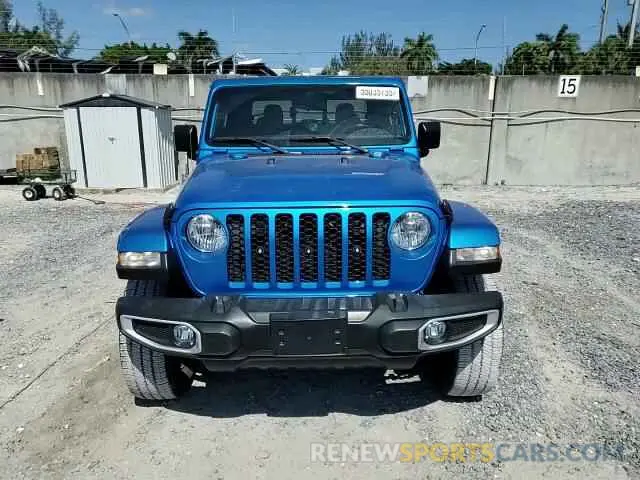 13 Photograph of a damaged car 1C6HJTAG5ML612400 JEEP GLADIATOR 2021