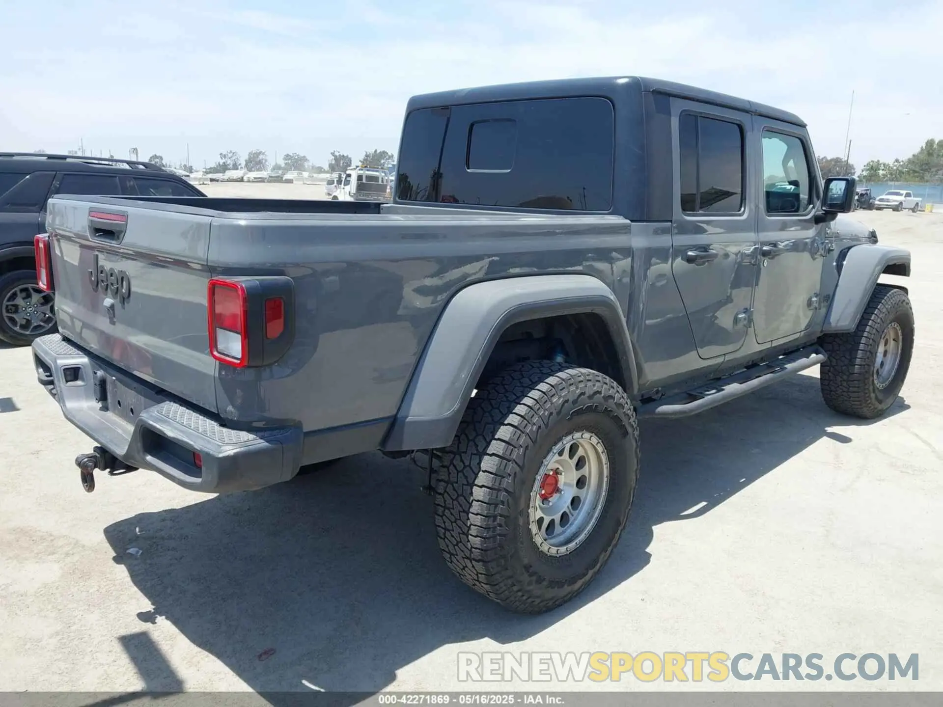 4 Photograph of a damaged car 1C6HJTAG5ML613725 JEEP GLADIATOR 2021
