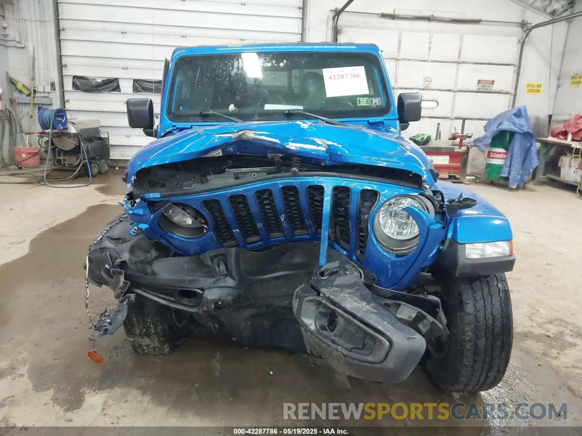 12 Photograph of a damaged car 1C6HJTAG6ML514251 JEEP GLADIATOR 2021