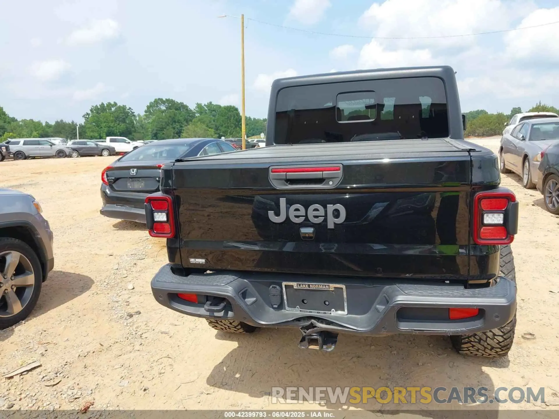 16 Photograph of a damaged car 1C6HJTAG7ML514114 JEEP GLADIATOR 2021