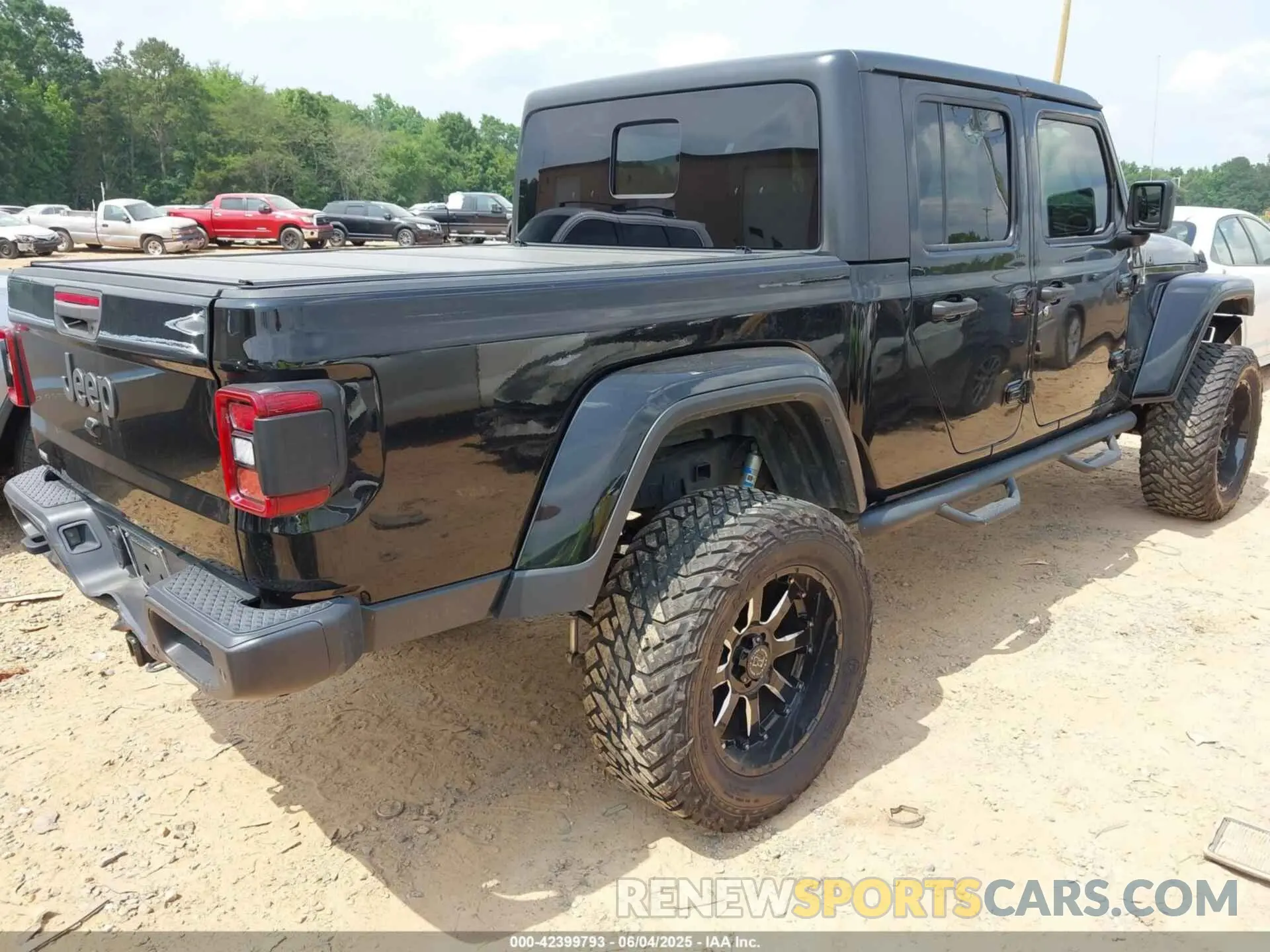 4 Photograph of a damaged car 1C6HJTAG7ML514114 JEEP GLADIATOR 2021