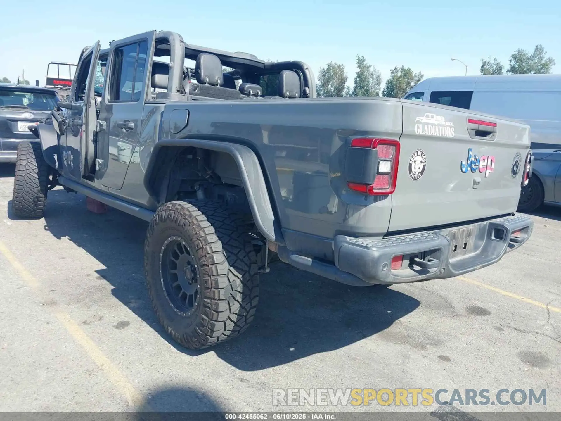 3 Photograph of a damaged car 1C6HJTAG7ML564981 JEEP GLADIATOR 2021