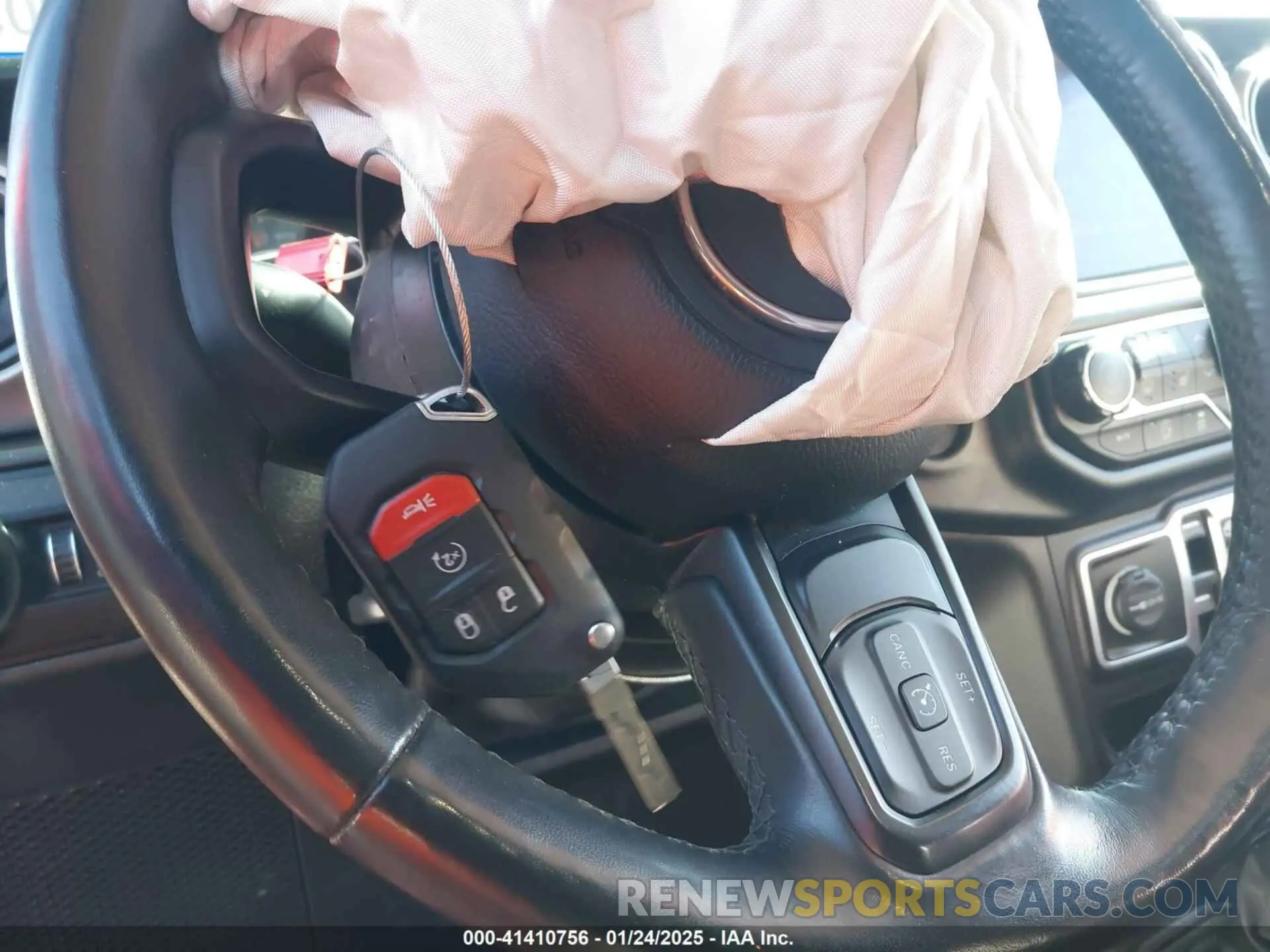 11 Photograph of a damaged car 1C6HJTAG7ML609661 JEEP GLADIATOR 2021