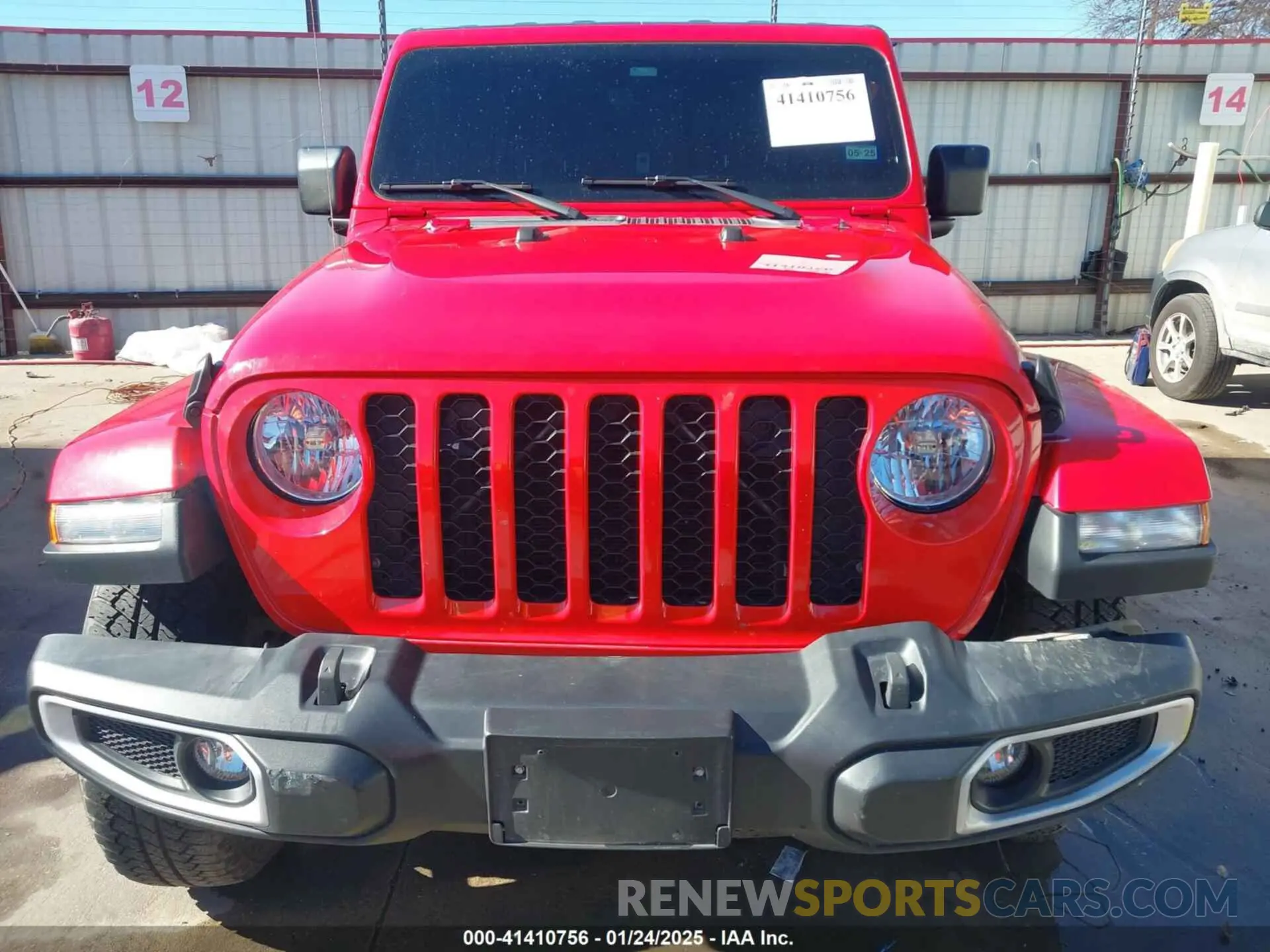 12 Photograph of a damaged car 1C6HJTAG7ML609661 JEEP GLADIATOR 2021