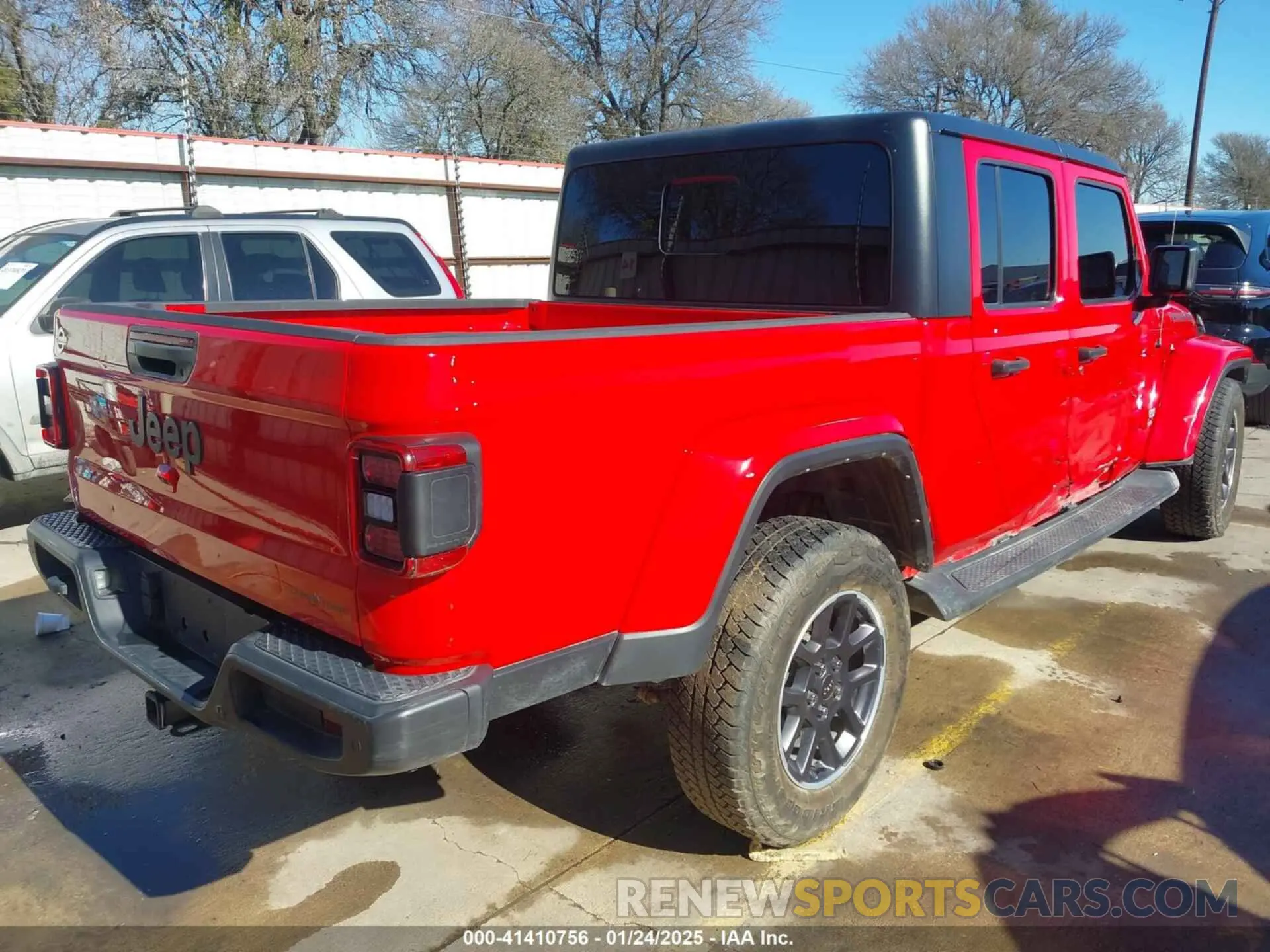 4 Photograph of a damaged car 1C6HJTAG7ML609661 JEEP GLADIATOR 2021