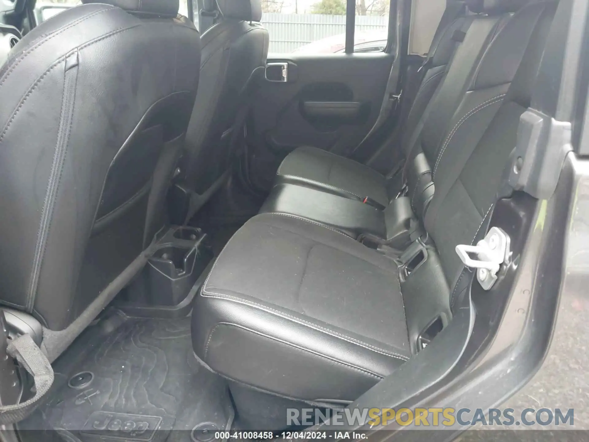 8 Photograph of a damaged car 1C6HJTAG9ML596170 JEEP GLADIATOR 2021