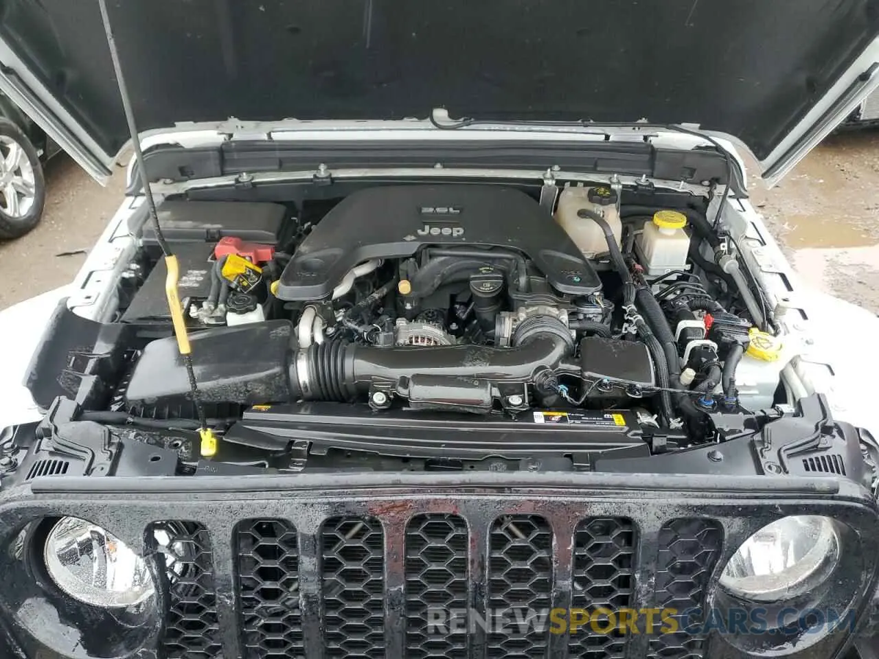 11 Photograph of a damaged car 1C6HJTAG9ML605725 JEEP GLADIATOR 2021