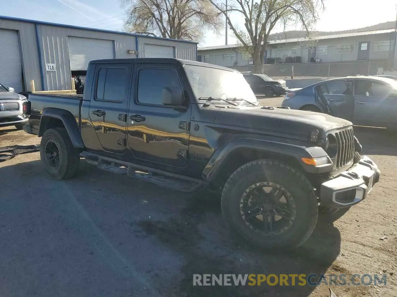 4 Photograph of a damaged car 1C6HJTAGXML512387 JEEP GLADIATOR 2021