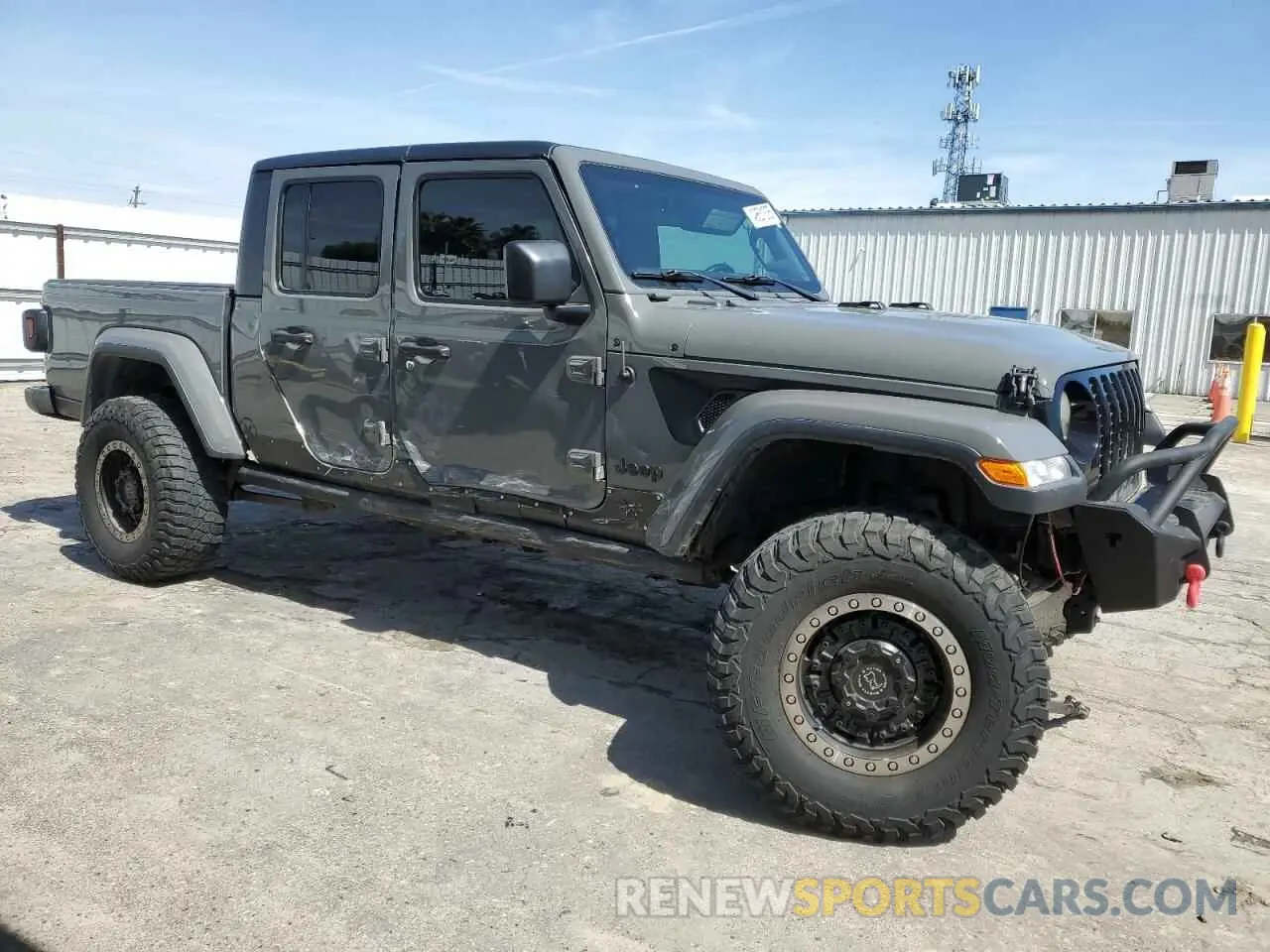4 Photograph of a damaged car 1C6HJTAGXML513684 JEEP GLADIATOR 2021