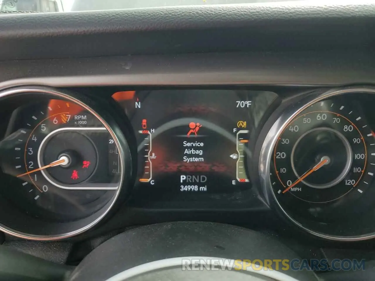 9 Photograph of a damaged car 1C6HJTAGXML513684 JEEP GLADIATOR 2021