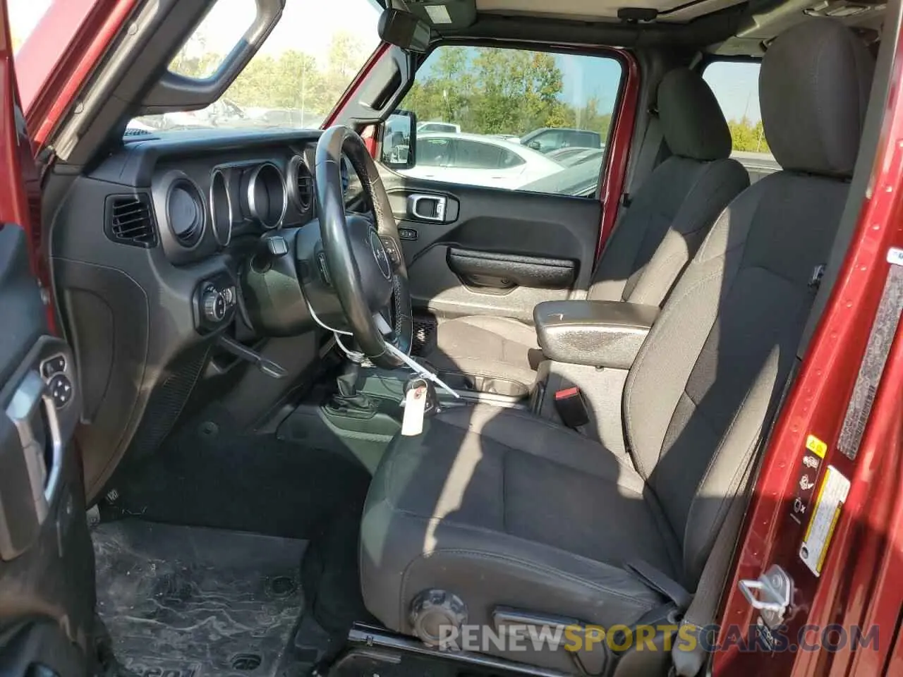 7 Photograph of a damaged car 1C6HJTAGXML590037 JEEP GLADIATOR 2021