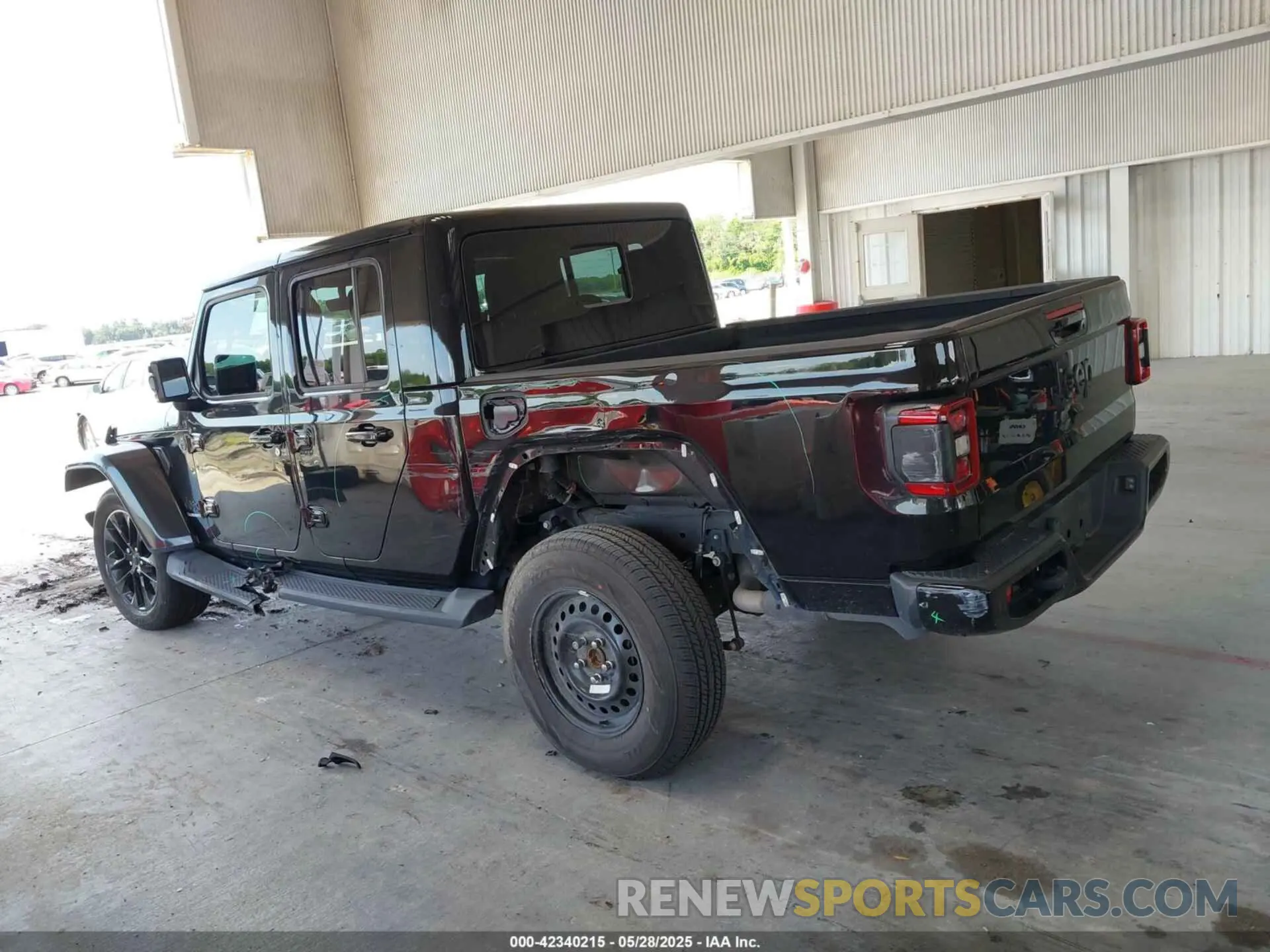 14 Photograph of a damaged car 1C6HJTFG0ML621997 JEEP GLADIATOR 2021
