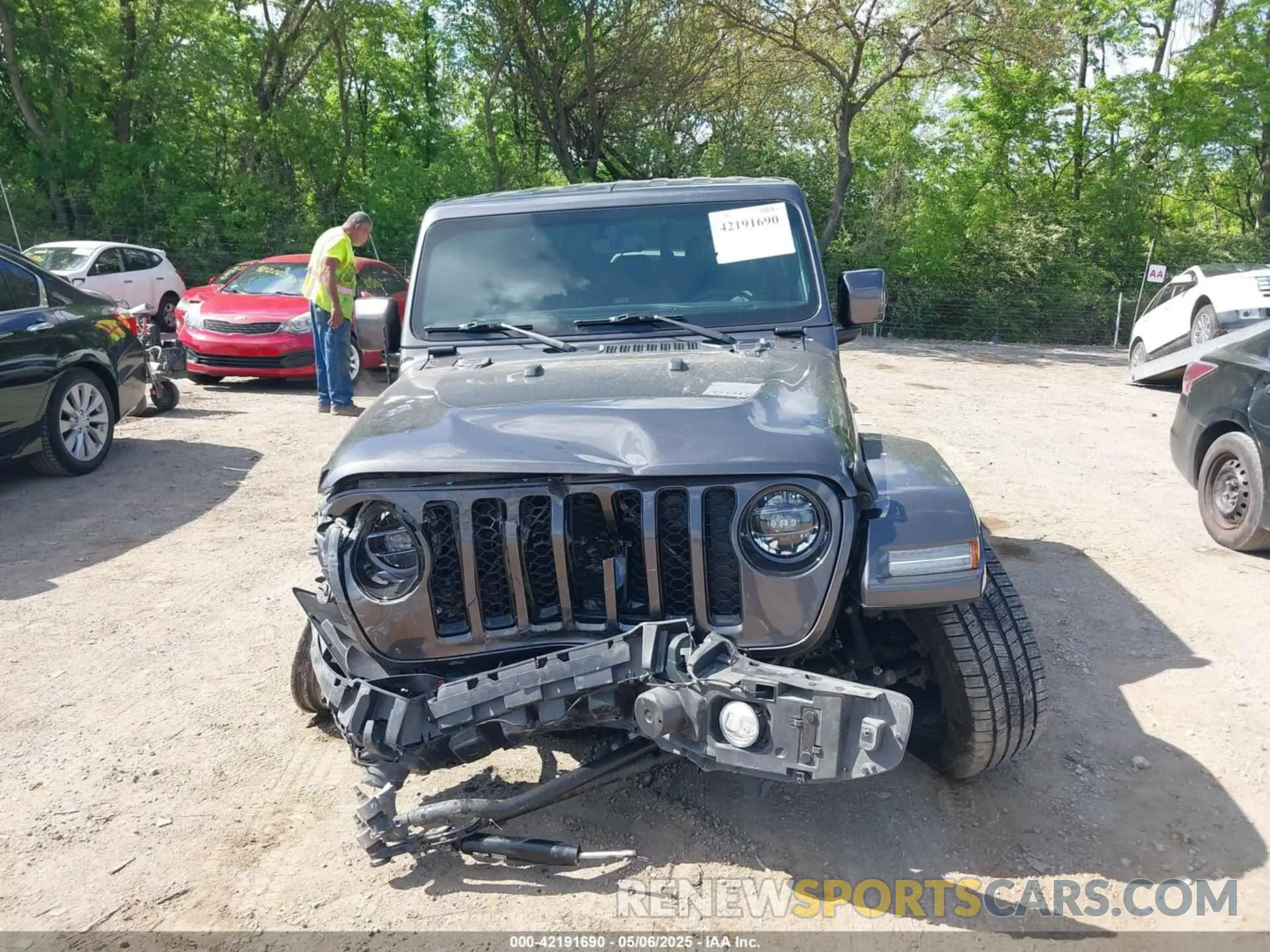 12 Photograph of a damaged car 1C6HJTFG1ML597581 JEEP GLADIATOR 2021