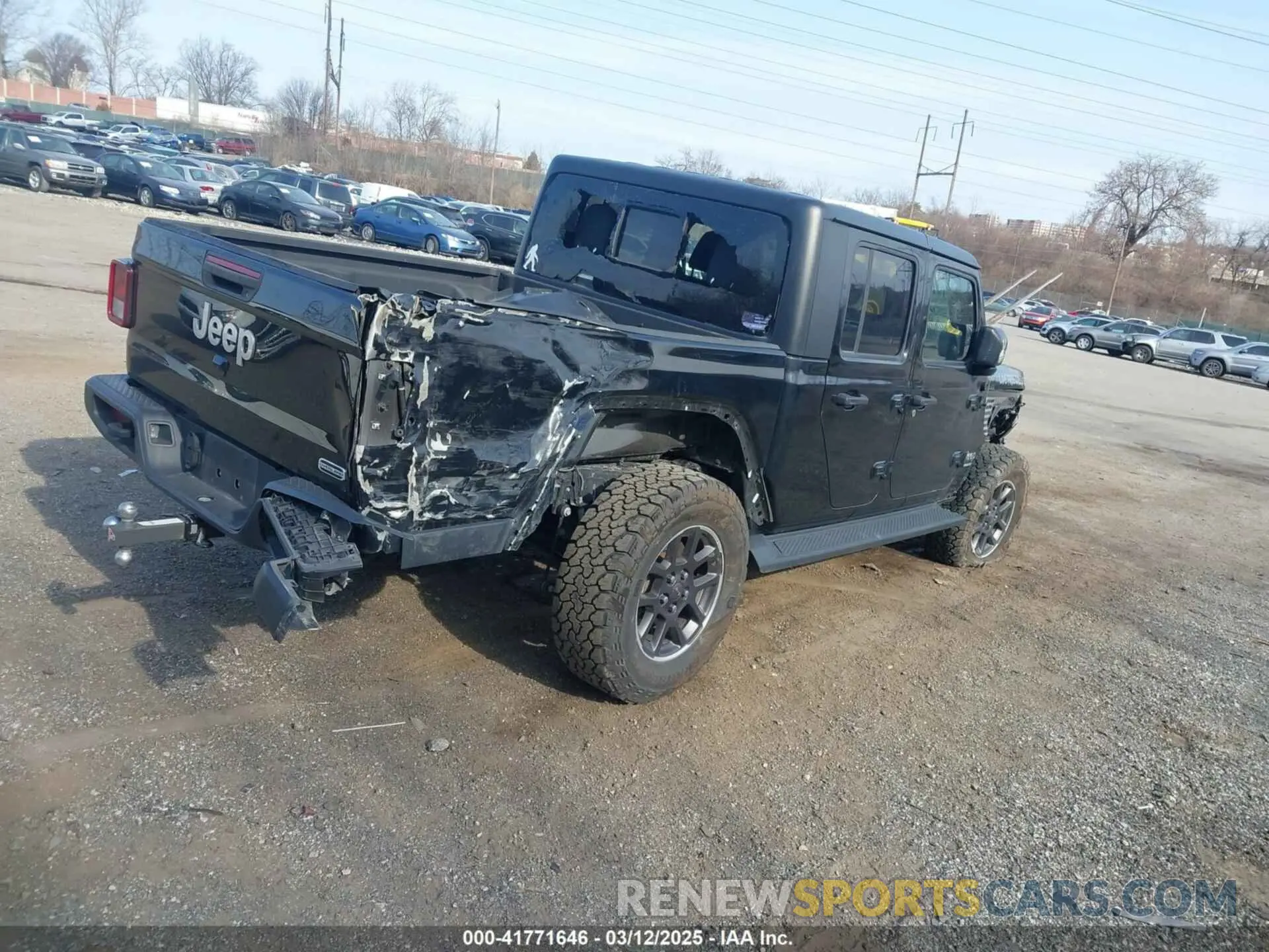 4 Photograph of a damaged car 1C6HJTFG1ML606215 JEEP GLADIATOR 2021