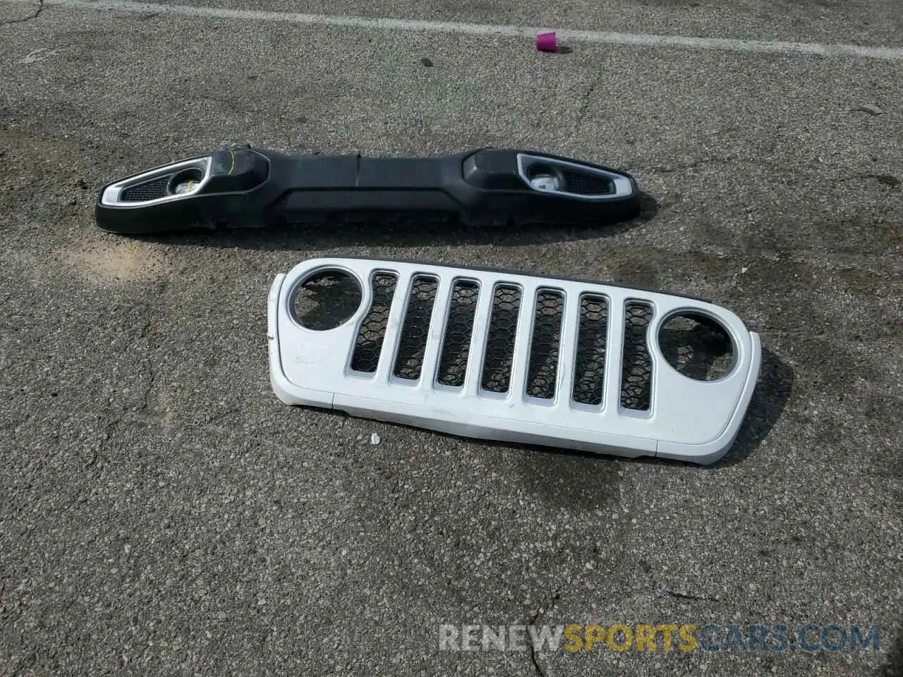 12 Photograph of a damaged car 1C6HJTFG2ML566243 JEEP GLADIATOR 2021
