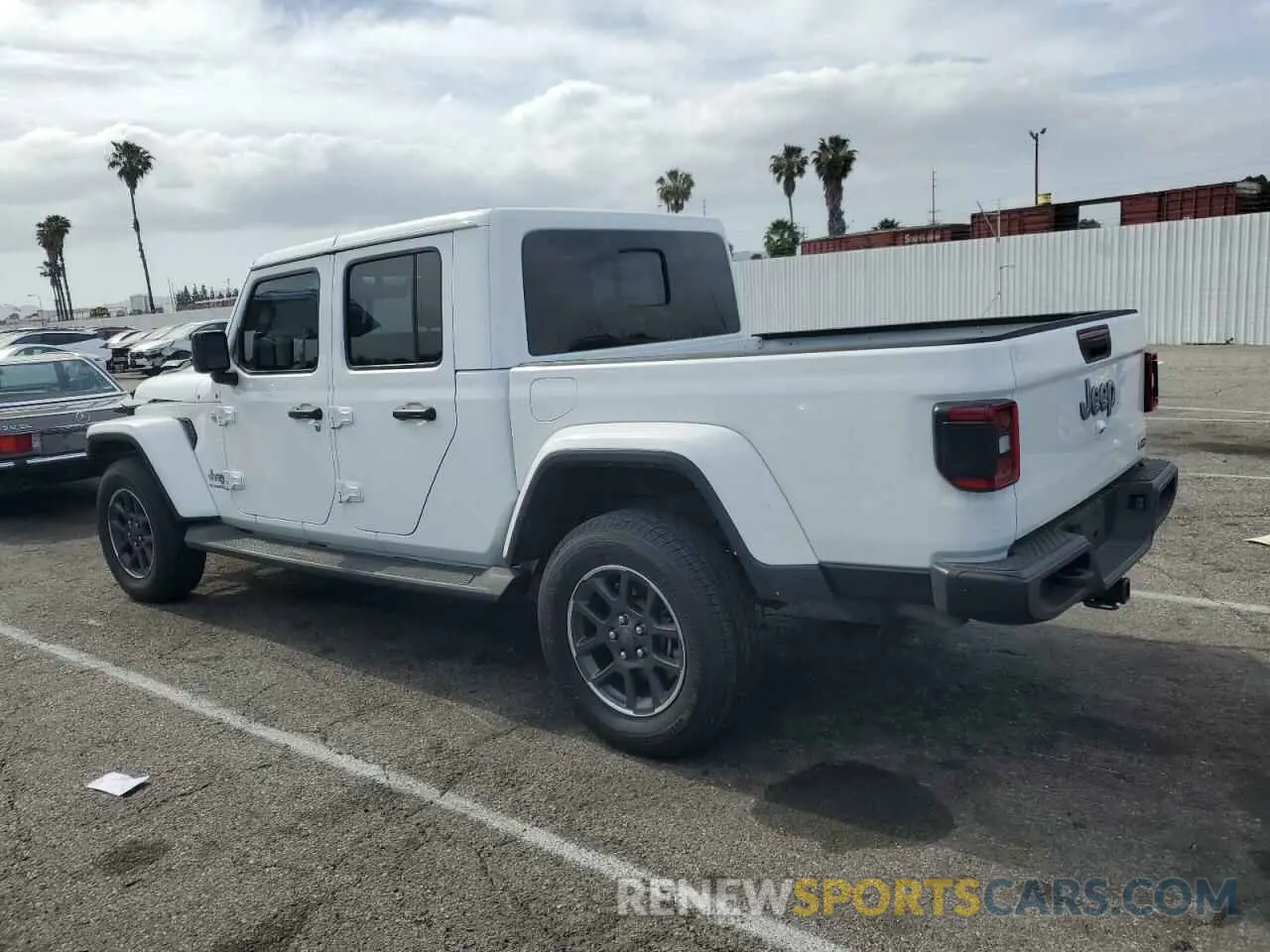 2 Photograph of a damaged car 1C6HJTFG2ML566243 JEEP GLADIATOR 2021