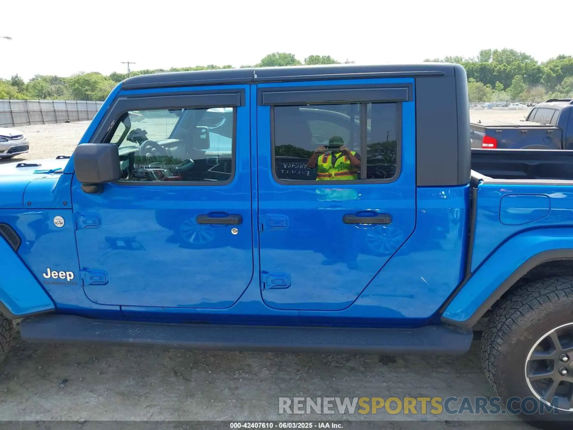 14 Photograph of a damaged car 1C6HJTFG2ML617322 JEEP GLADIATOR 2021