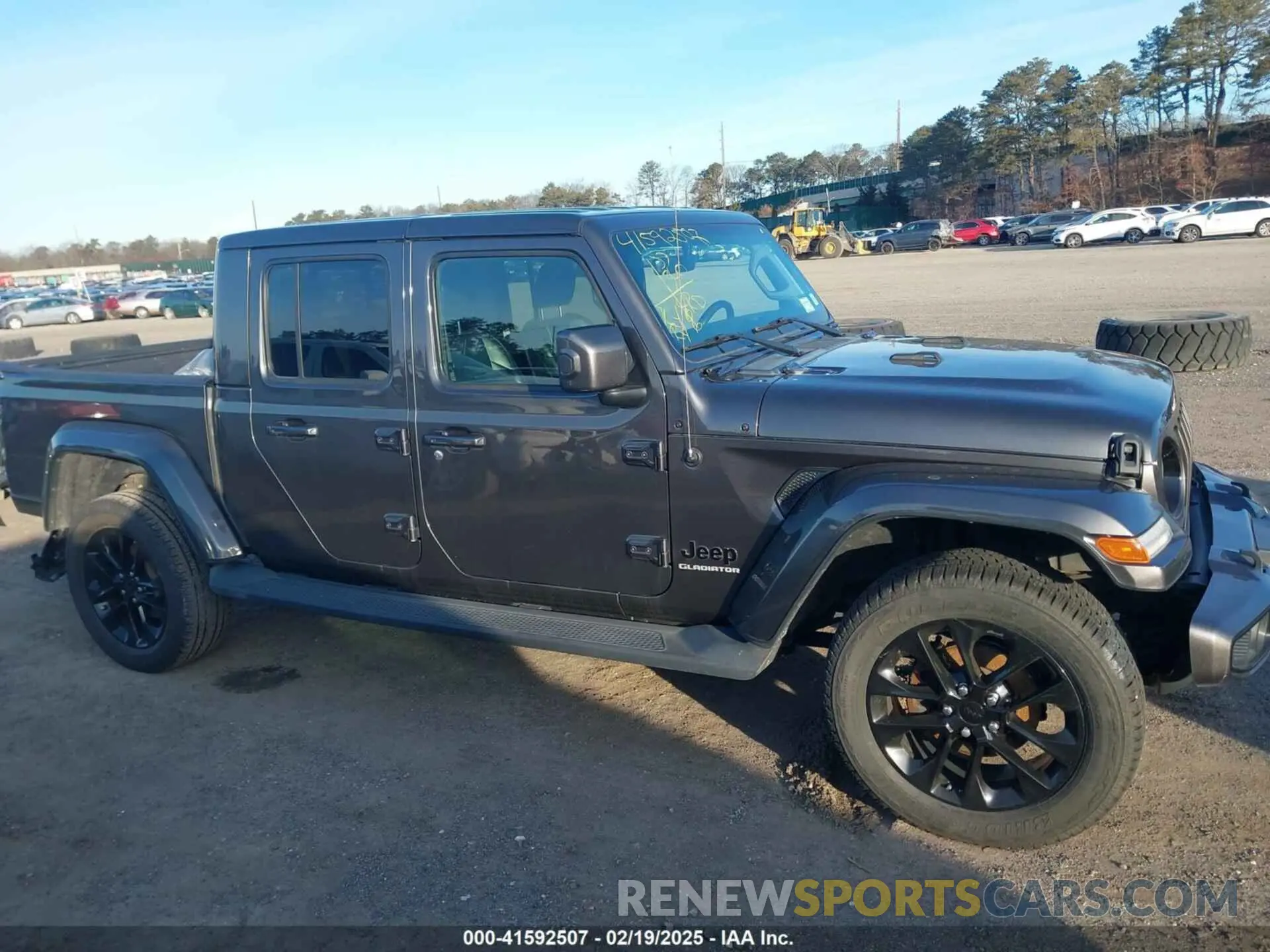 13 Photograph of a damaged car 1C6HJTFG3ML565828 JEEP GLADIATOR 2021