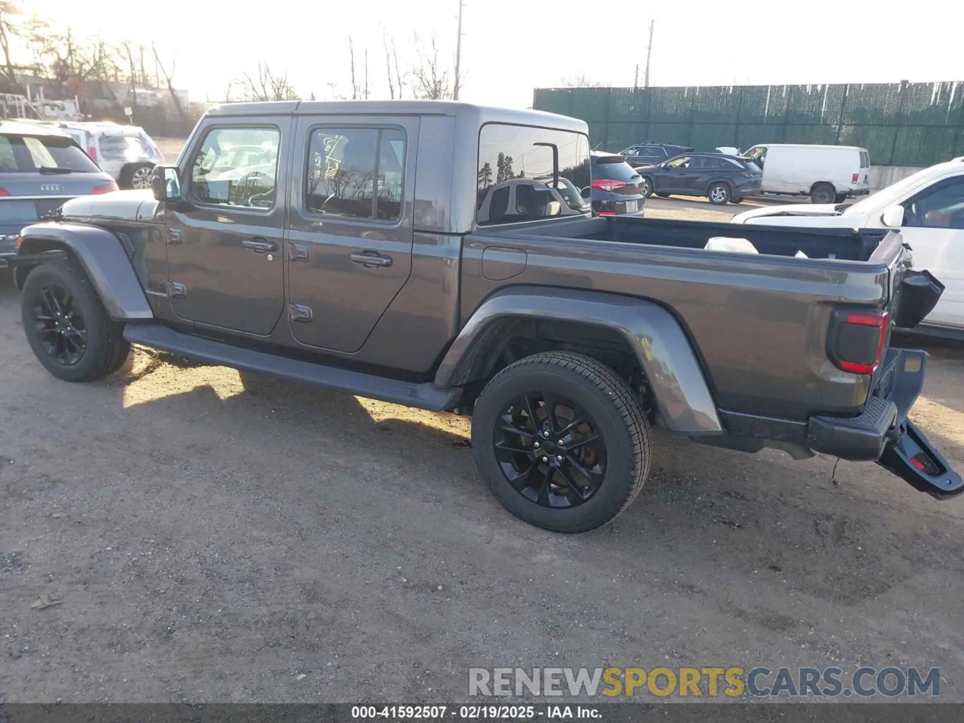 3 Photograph of a damaged car 1C6HJTFG3ML565828 JEEP GLADIATOR 2021