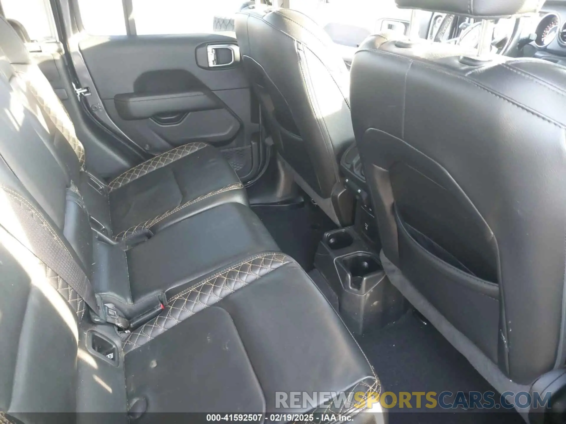 8 Photograph of a damaged car 1C6HJTFG3ML565828 JEEP GLADIATOR 2021