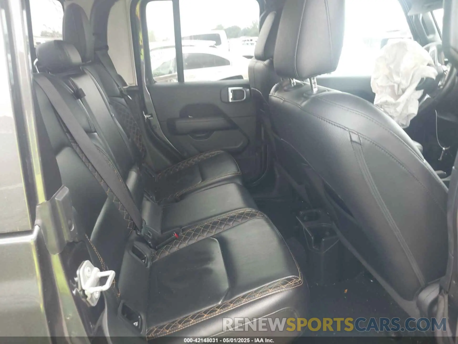 8 Photograph of a damaged car 1C6HJTFG4ML617175 JEEP GLADIATOR 2021