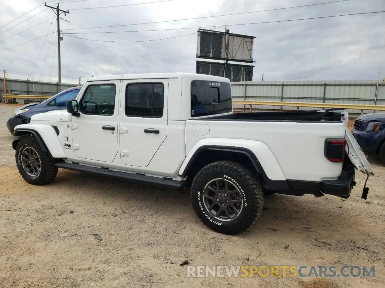 2 Photograph of a damaged car 1C6HJTFG5ML559688 JEEP GLADIATOR 2021