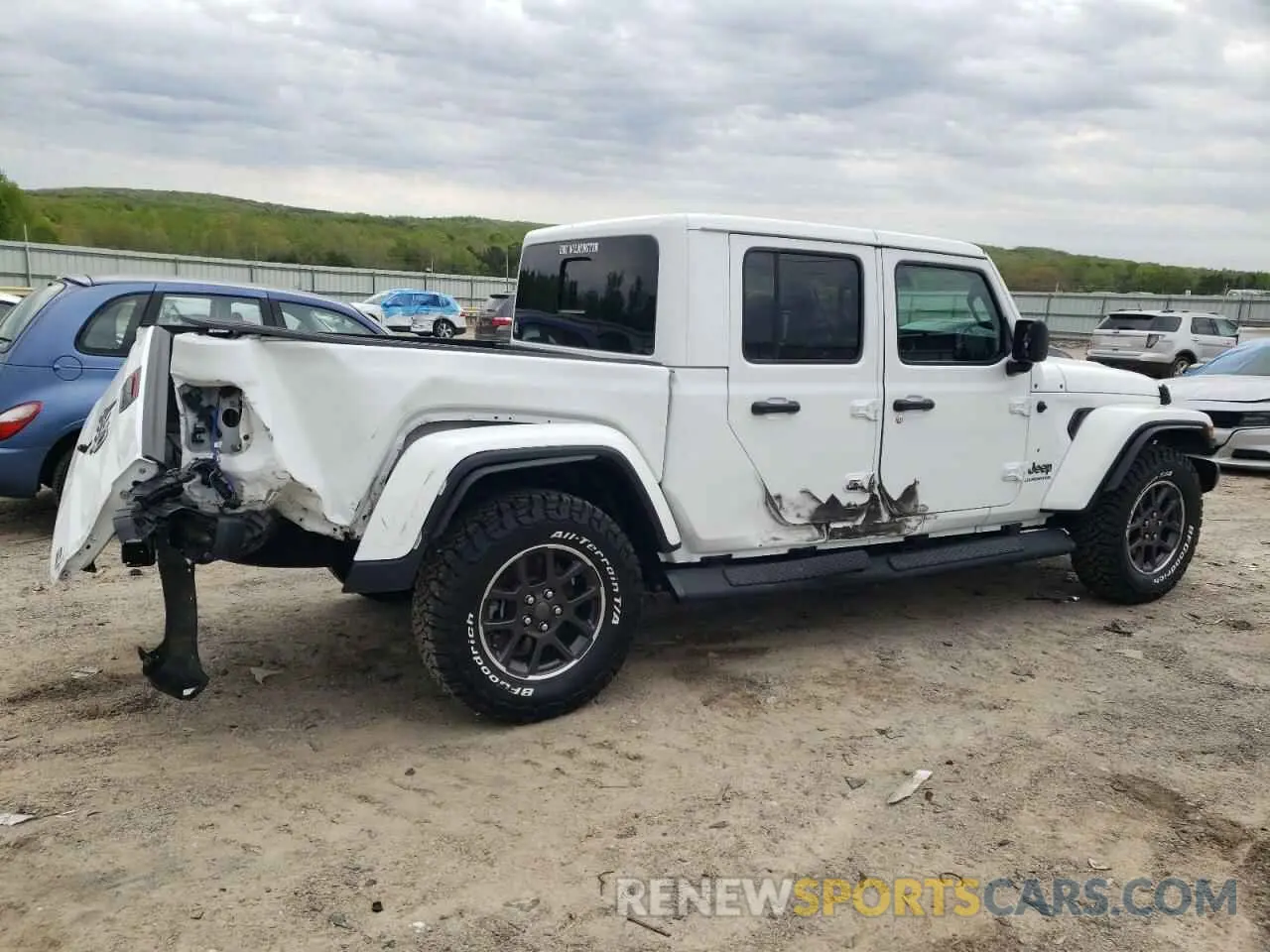 3 Photograph of a damaged car 1C6HJTFG5ML559688 JEEP GLADIATOR 2021