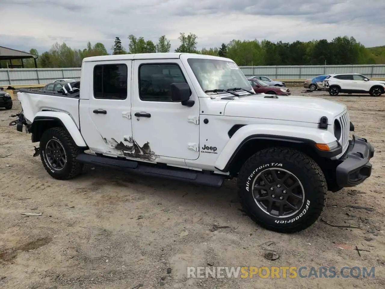 4 Photograph of a damaged car 1C6HJTFG5ML559688 JEEP GLADIATOR 2021