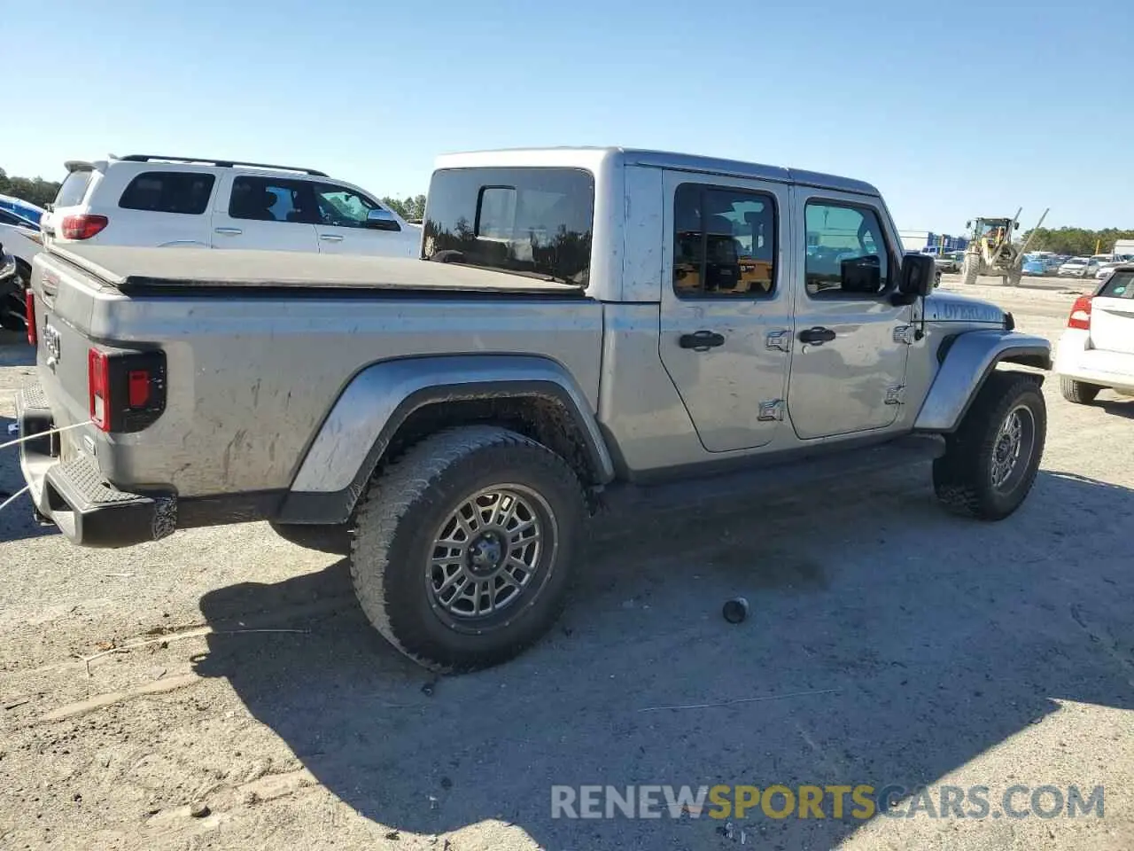 3 Photograph of a damaged car 1C6HJTFG7ML553116 JEEP GLADIATOR 2021