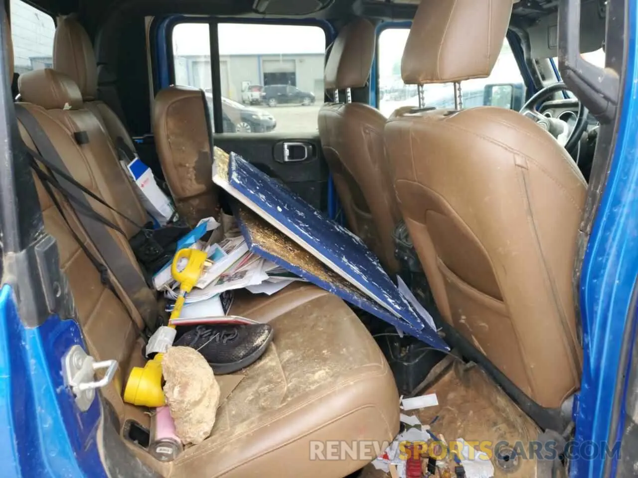 10 Photograph of a damaged car 1C6HJTFG7ML585693 JEEP GLADIATOR 2021