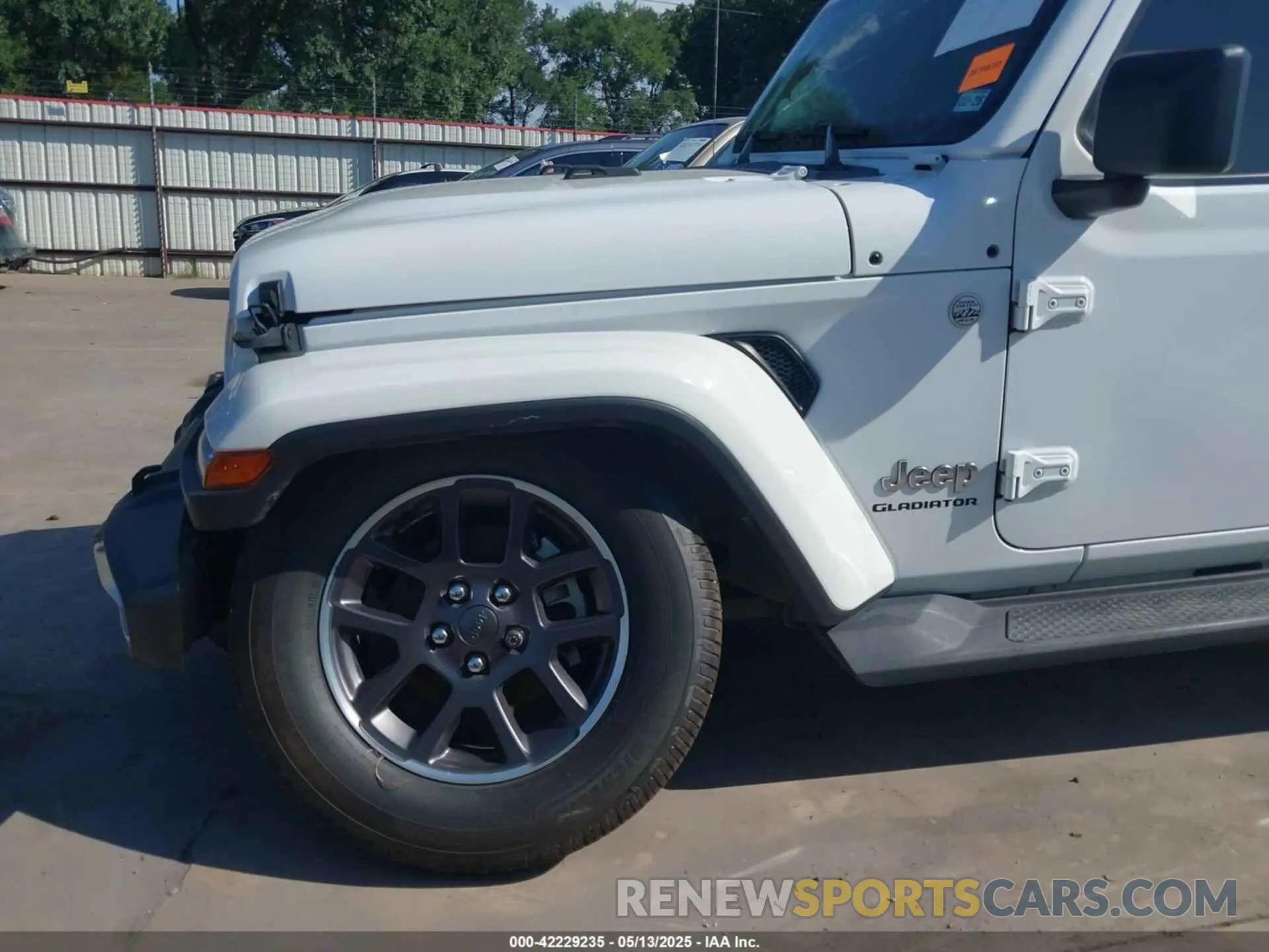 6 Photograph of a damaged car 1C6HJTFG8ML551570 JEEP GLADIATOR 2021