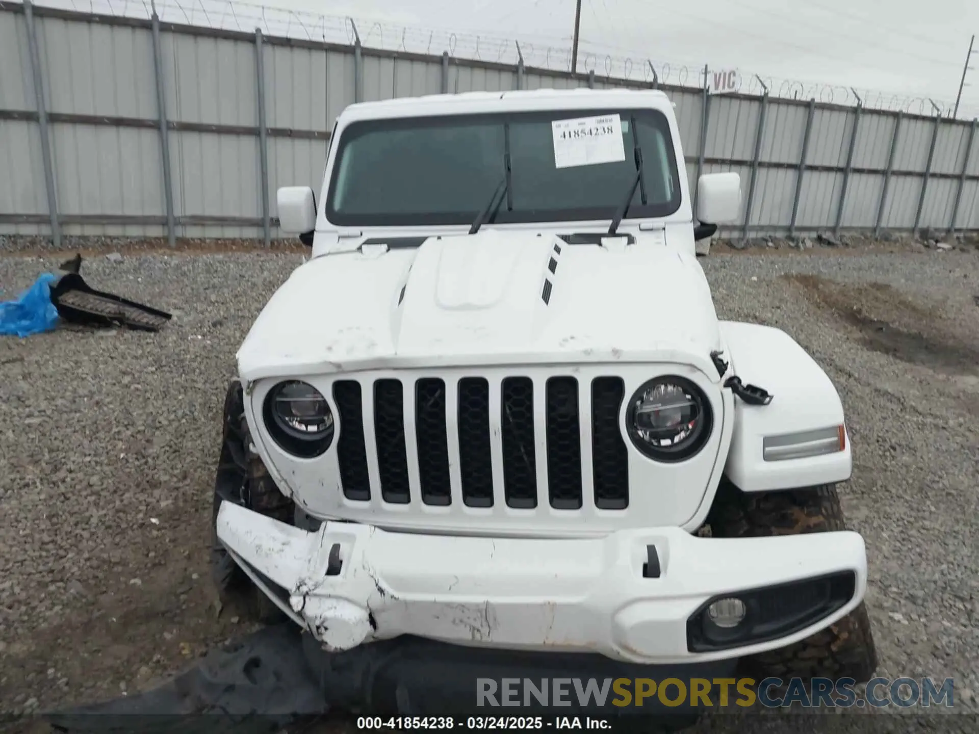 13 Photograph of a damaged car 1C6HJTFGXML618072 JEEP GLADIATOR 2021