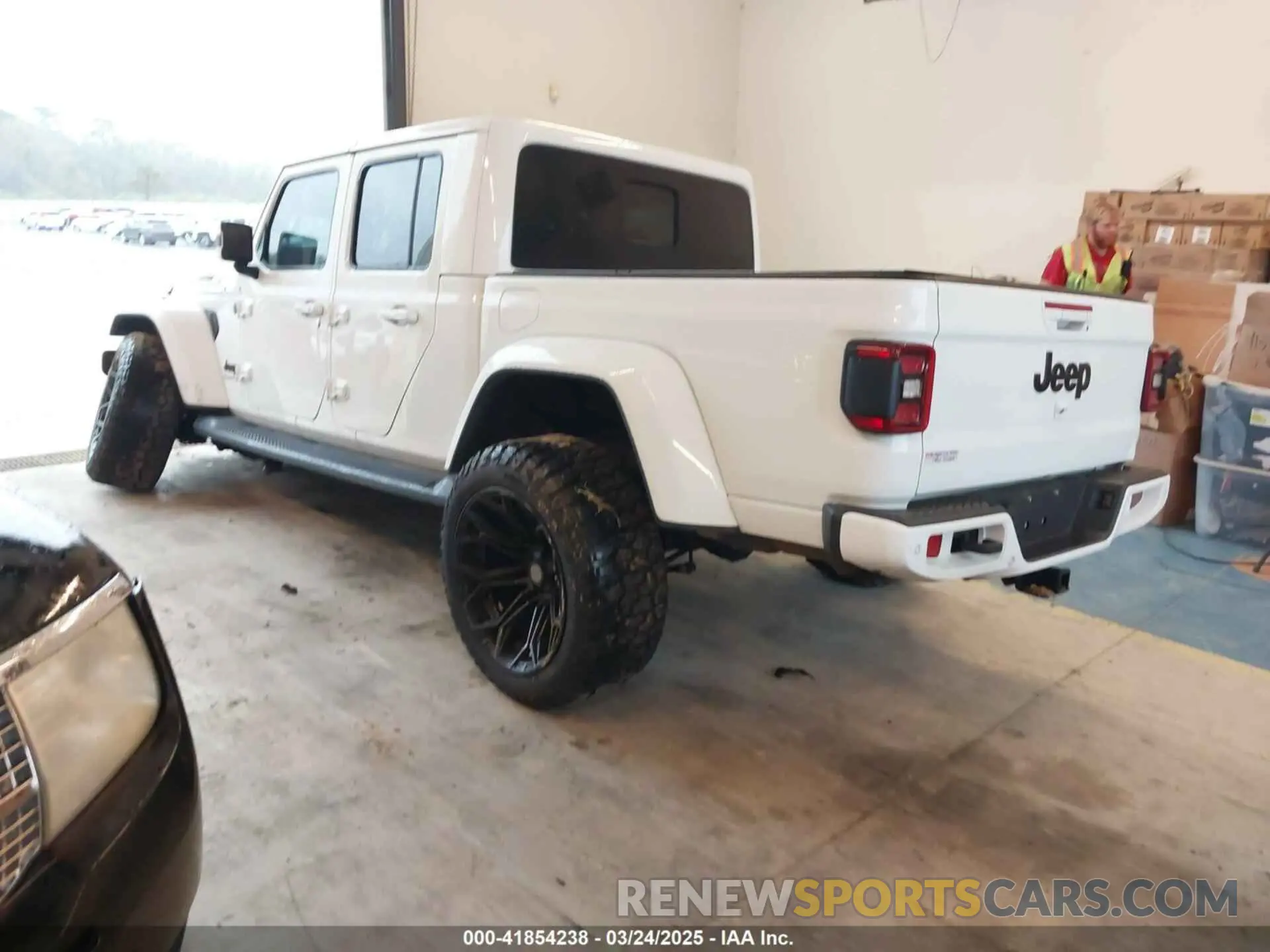 3 Photograph of a damaged car 1C6HJTFGXML618072 JEEP GLADIATOR 2021