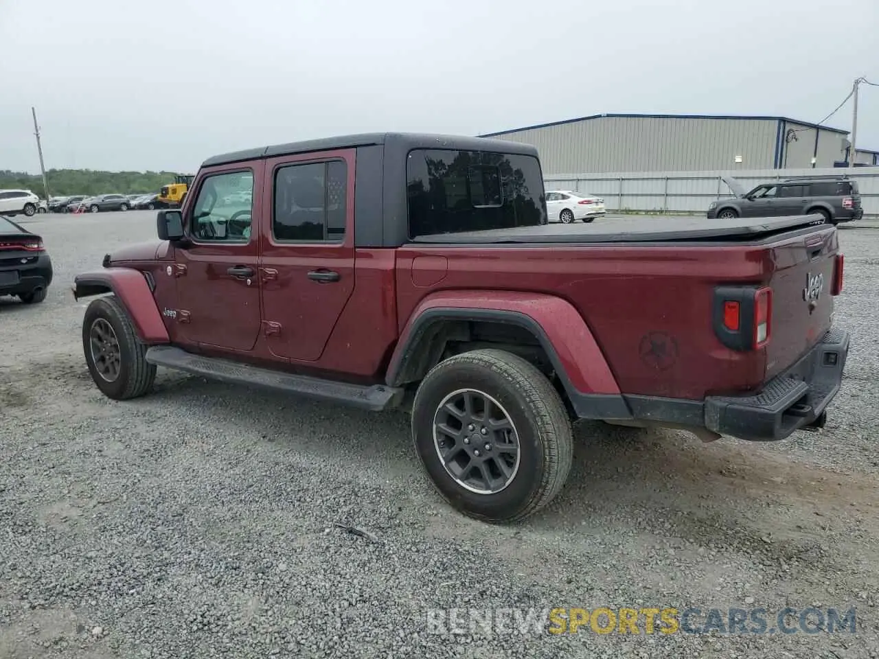 2 Photograph of a damaged car 1C6HJTFGXML622574 JEEP GLADIATOR 2021