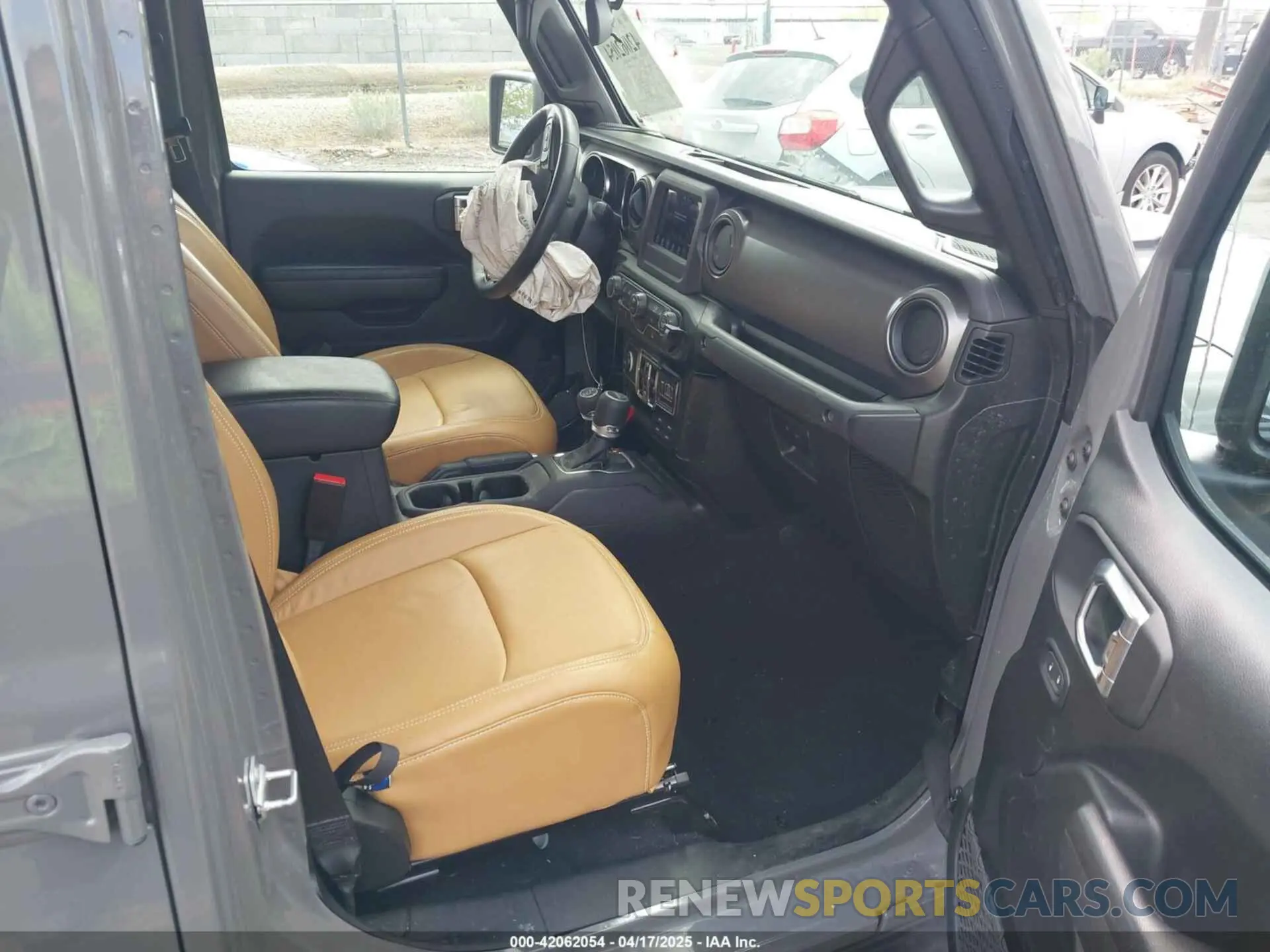 5 Photograph of a damaged car 1C6JJTAG8ML583556 JEEP GLADIATOR 2021
