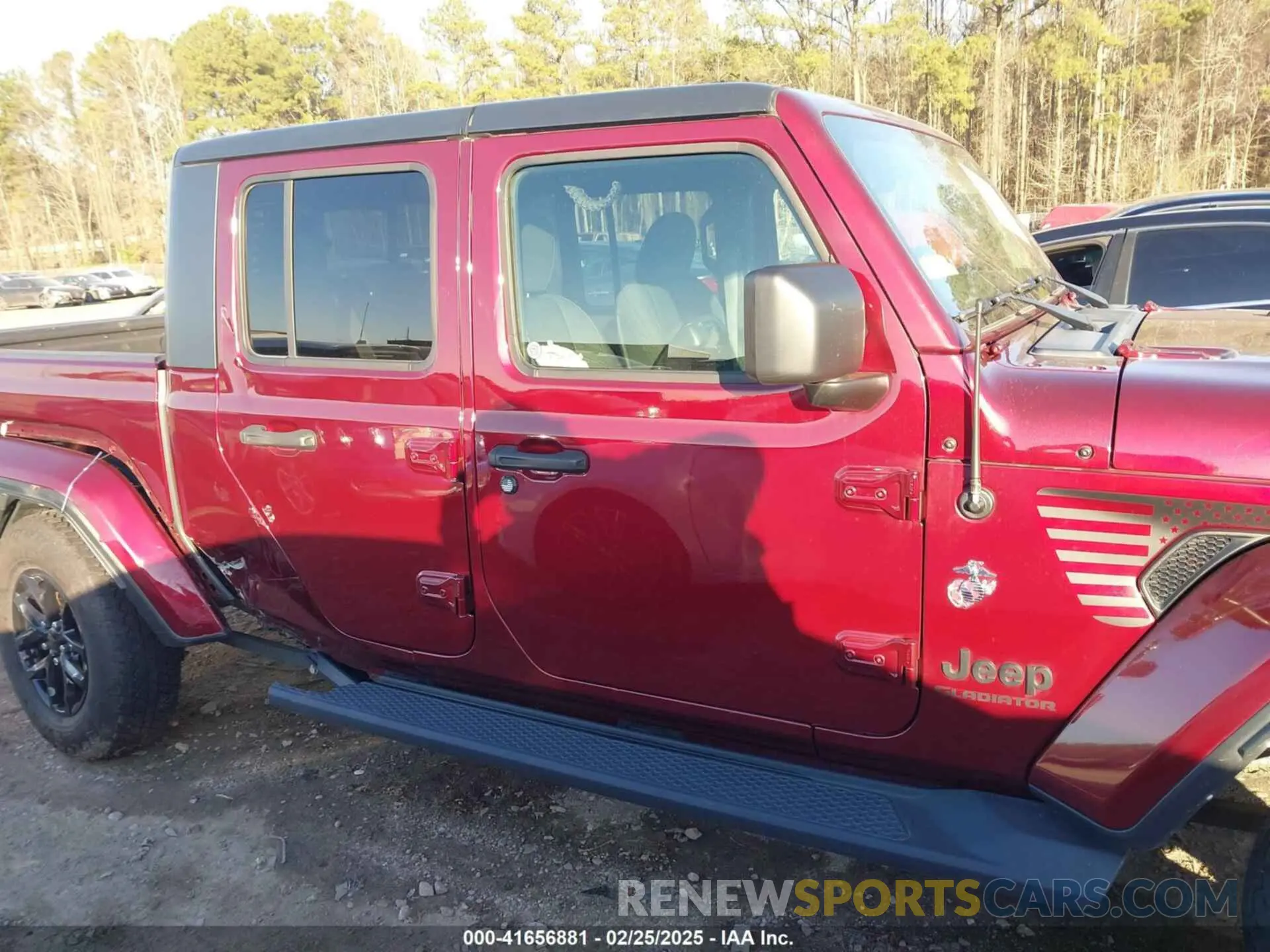 13 Photograph of a damaged car 1C6JJTAGXML611387 JEEP GLADIATOR 2021